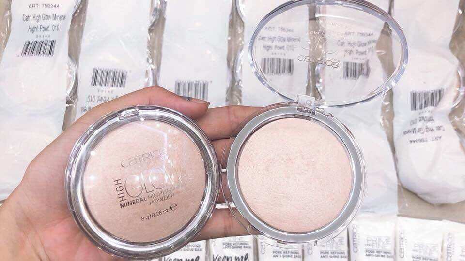 Phấn bắt sáng Catrice High Glow Mineral Highlighting Powder 8g (010 Light Infusion)