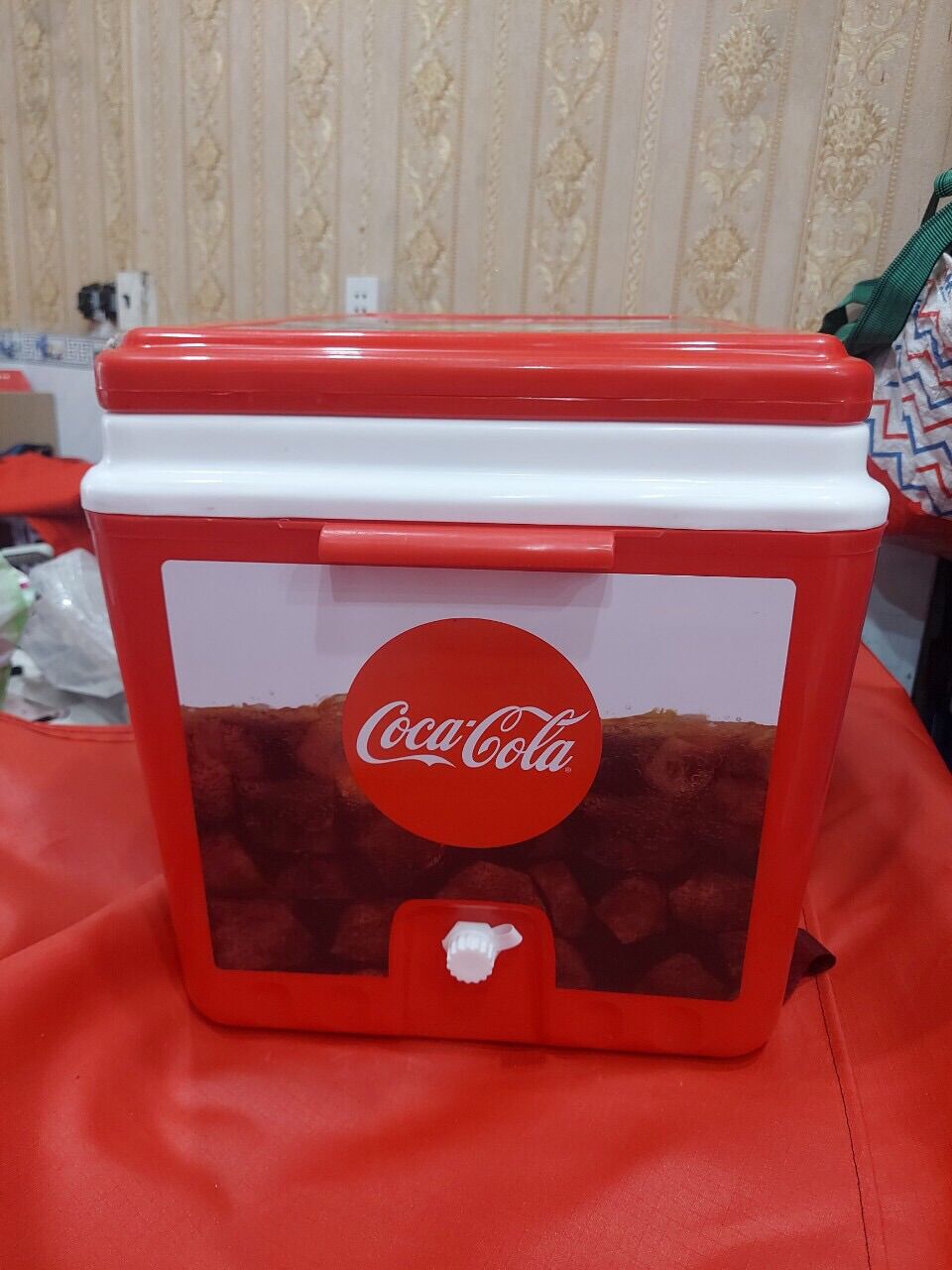 Thùng đá vuông giữ nhiệt 35 lít có van xả