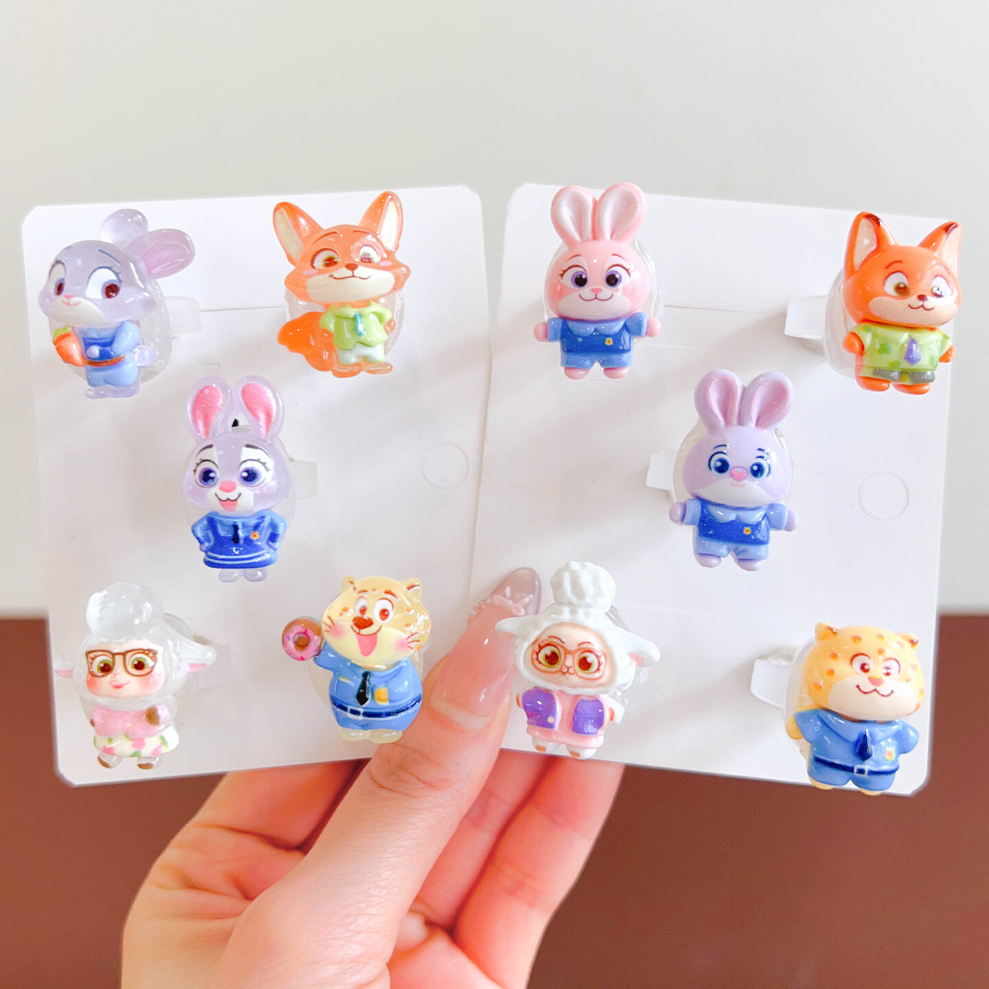 Bộ Nhẫn Dán Hình Cartoon Cho Bé Gái