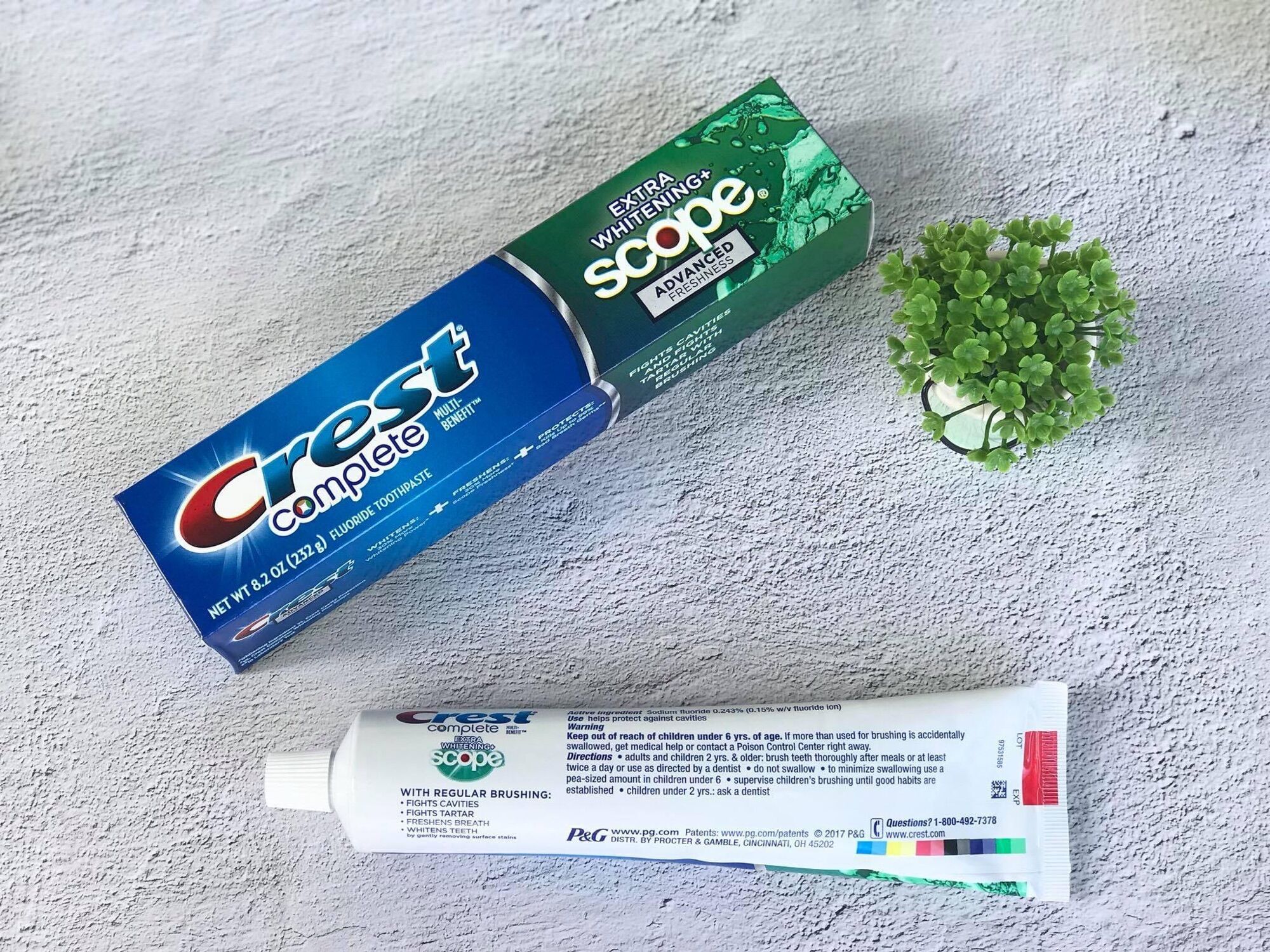 Kem đánh răng crest complete Extra Whitening seop- Mỹ -232g
