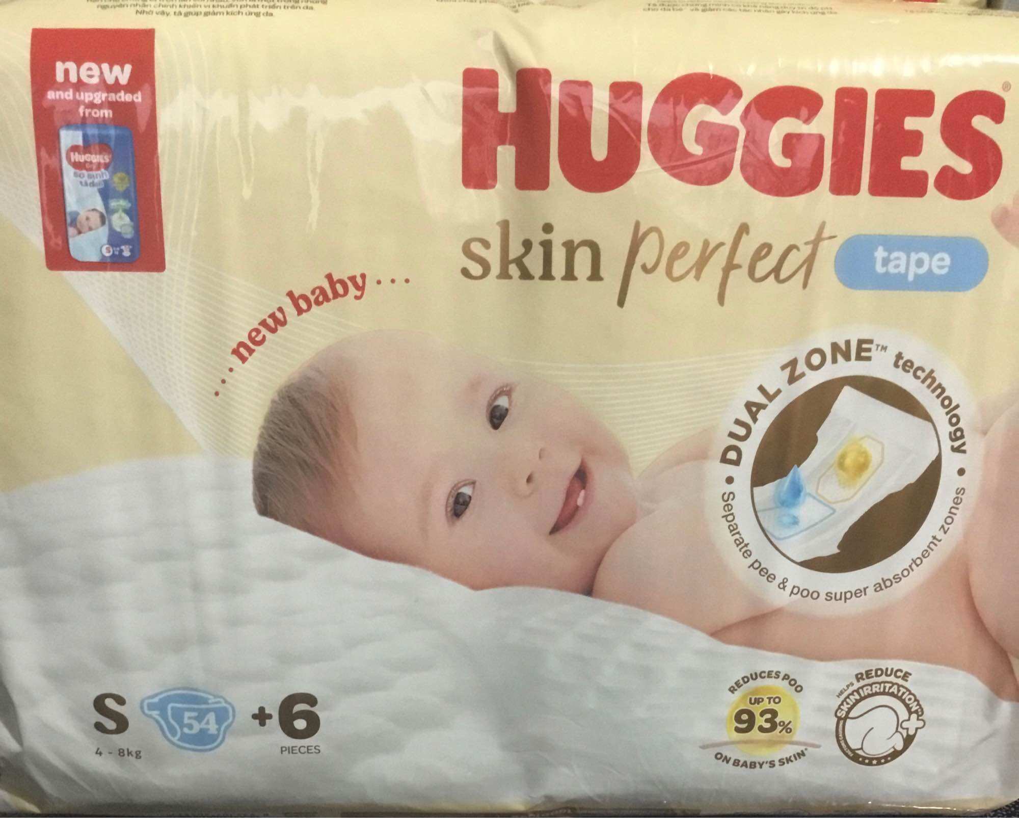 Tặng thêm 6 miếng bên trong - tã dán sơ sinh huggies s54 skin perfect - tã dán cho bé- hsd luôn mới