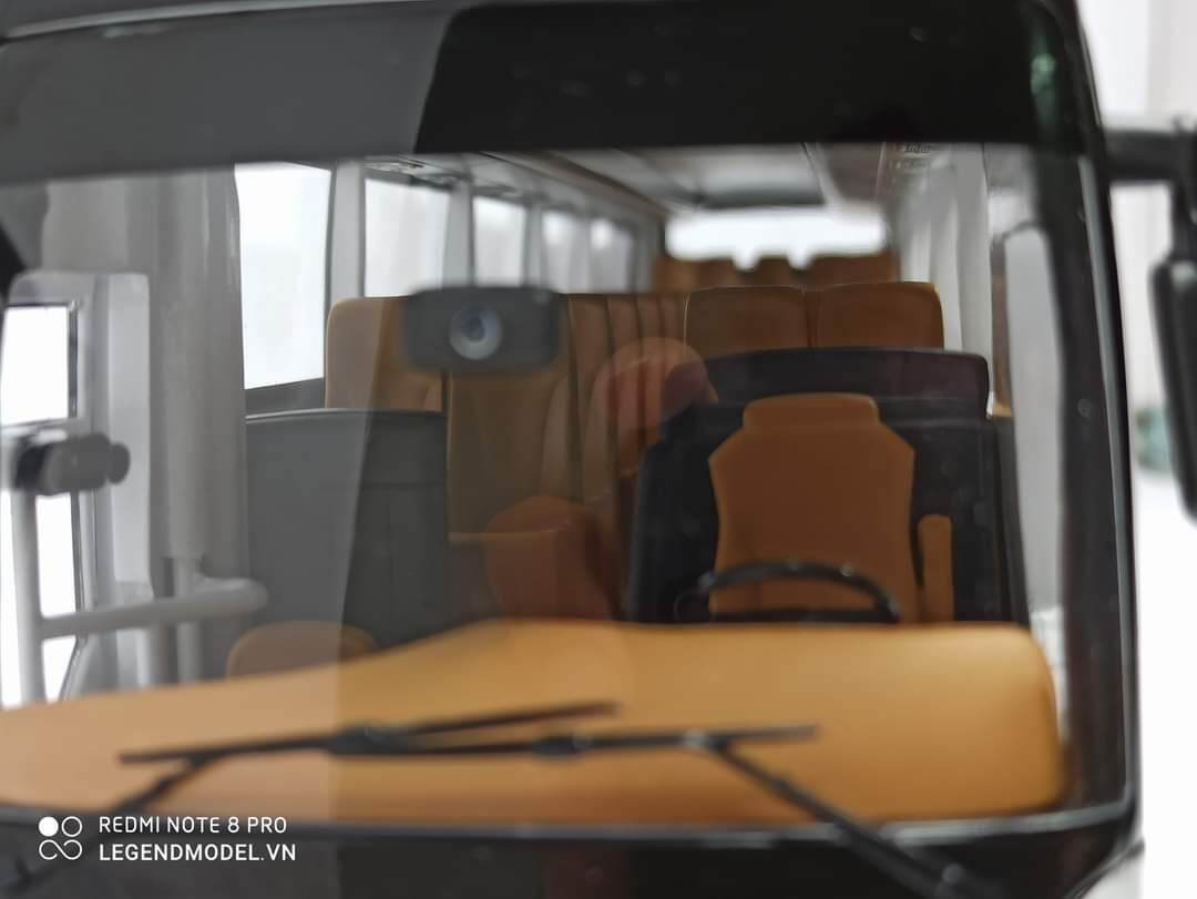 Mô hình xe Hyundai Universe