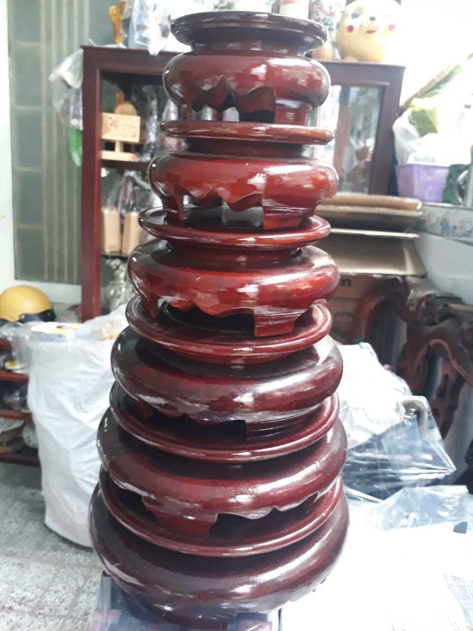Đế gỗ tròn đặt tượng thờ cúng