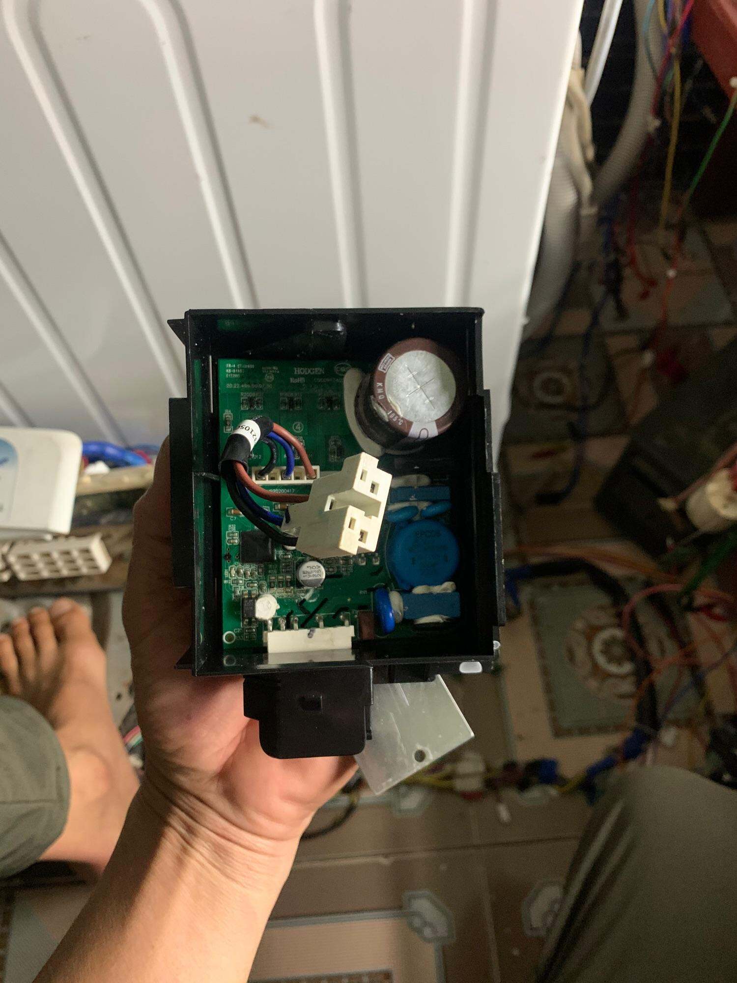 Bo công xuất tủ lạnh Aqua invecter