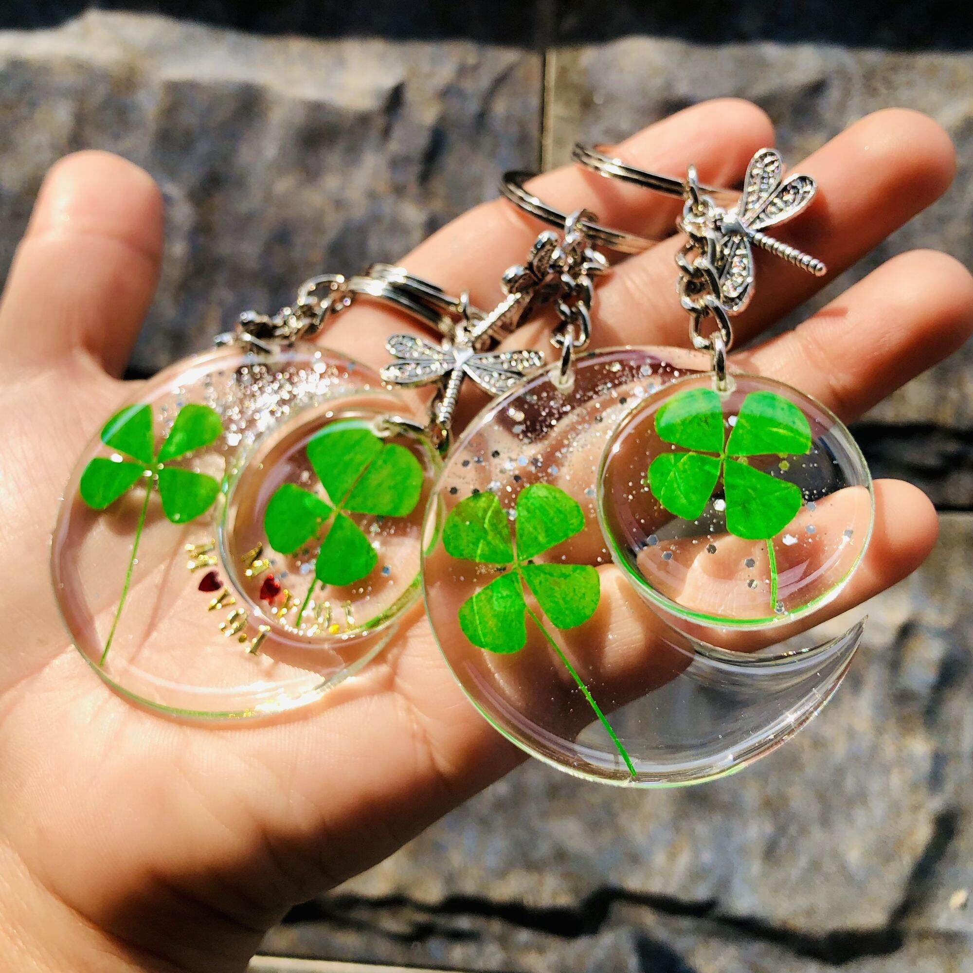 Móc khóa cặp đôi cỏ 4 lá thật (thêm tên theo yêu cầu) handmade Lilande