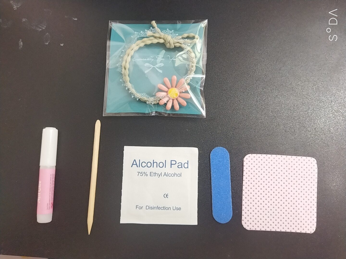 móng úp nailbox chân đính đá
