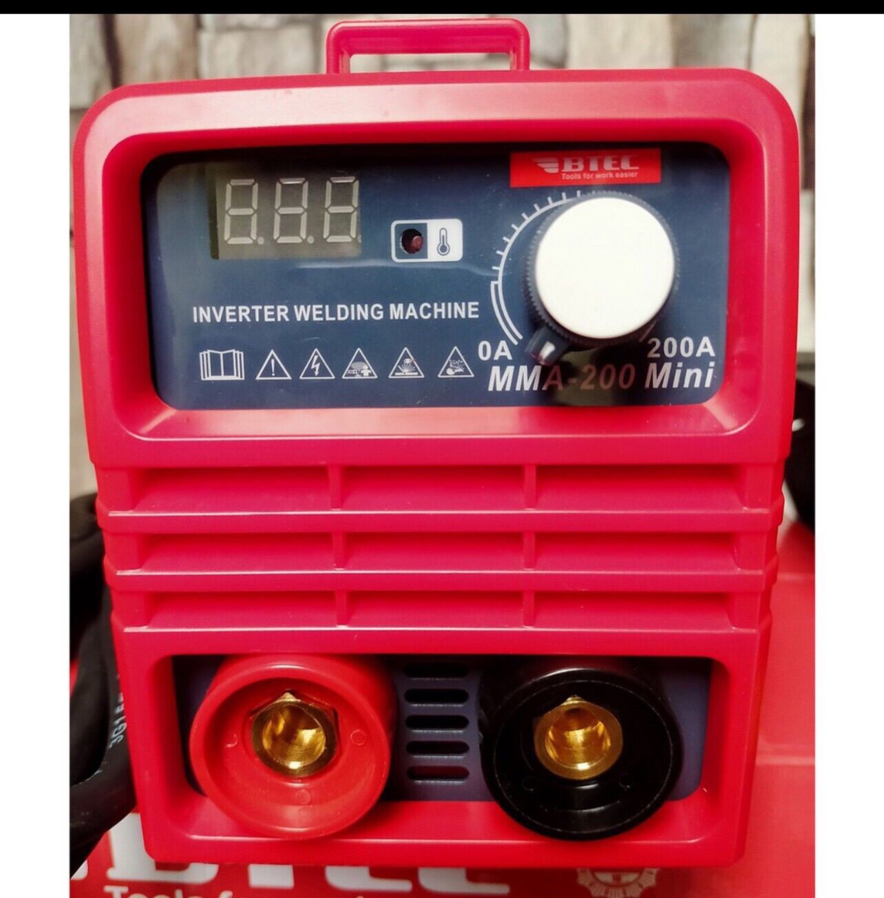 Máy hàn BTEC MMA-200 Mini máy hàn que mini nhỏ gọn.