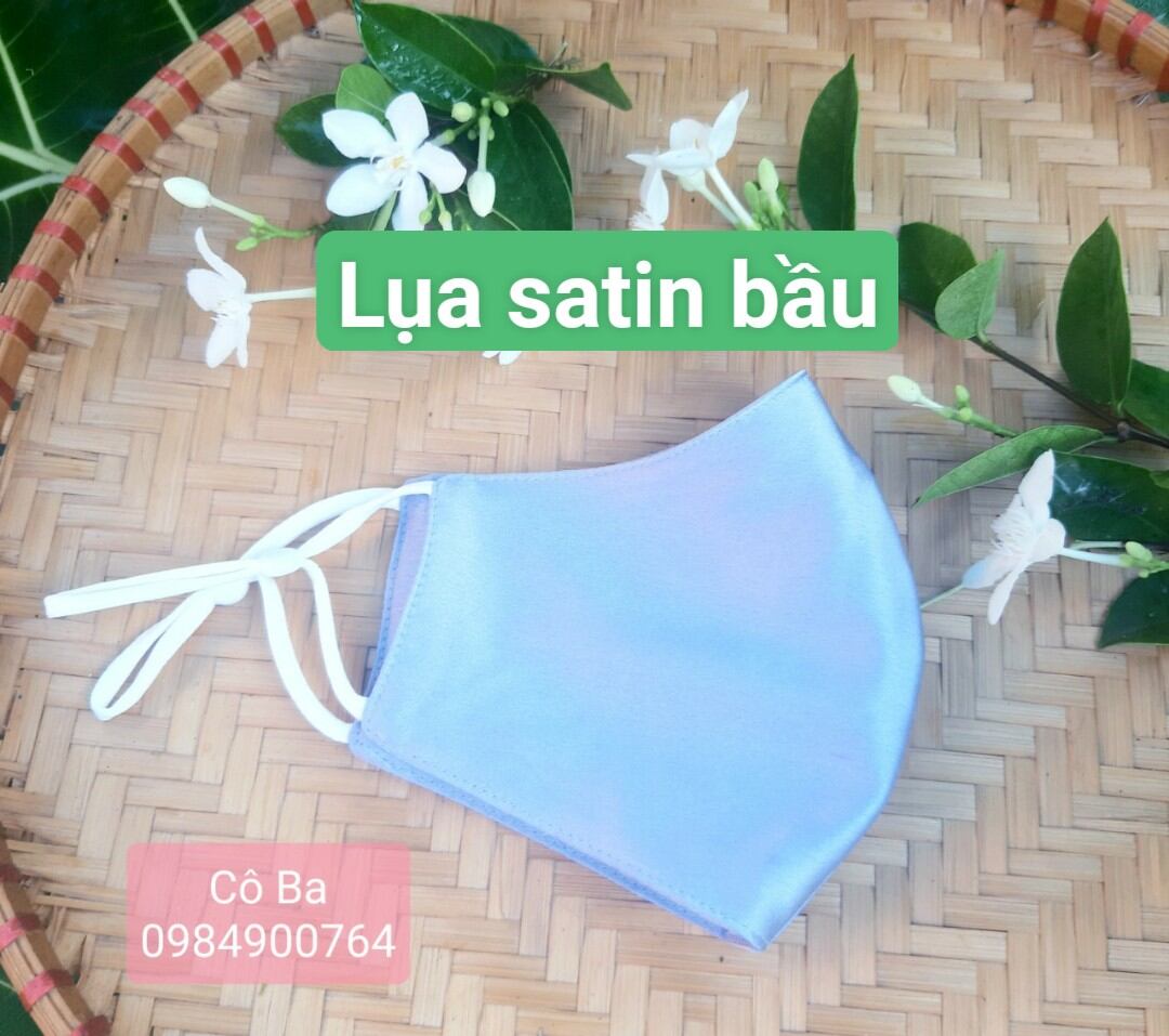 Khẩu trang vải lụa satin mềm, mỏng, mát, nhẹ