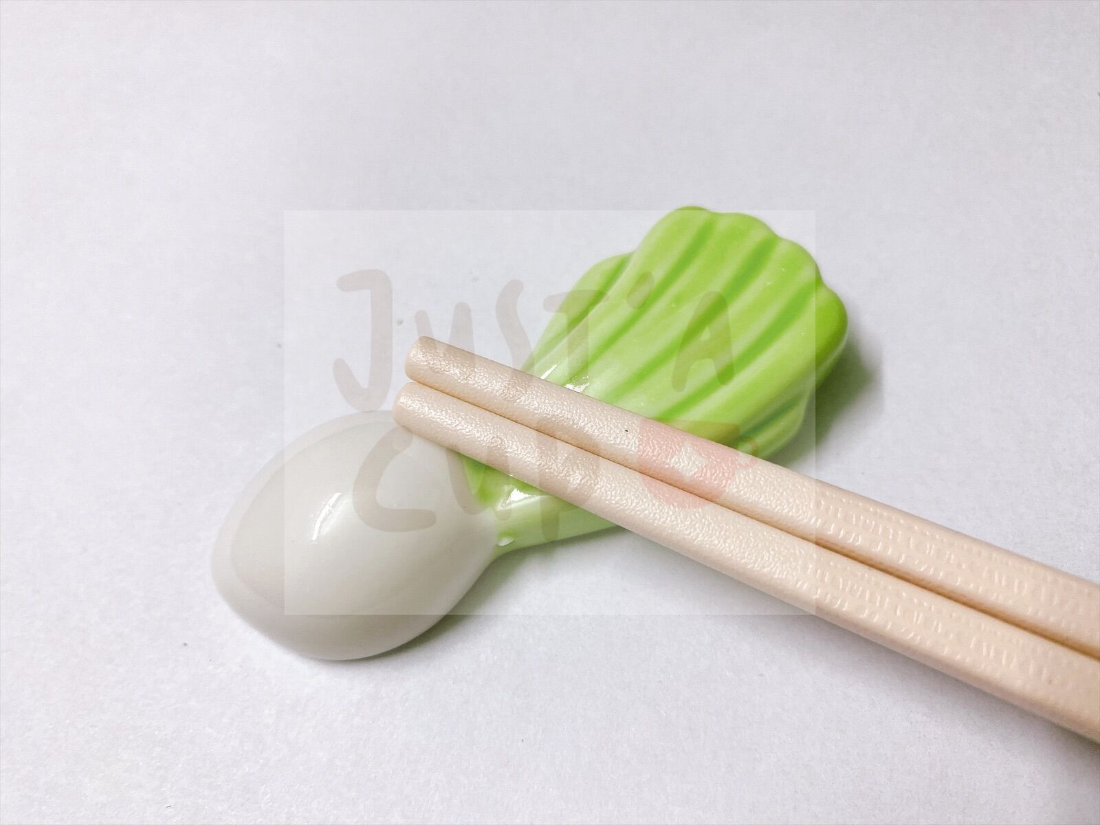 Gác đũa muỗng gốm sứ hình chó mèo xinh xắn, rau củ quả trái cây sống động đẹp mắt cute dễ thương trang trí bàn ăn home decor phụ kiện bàn ăn