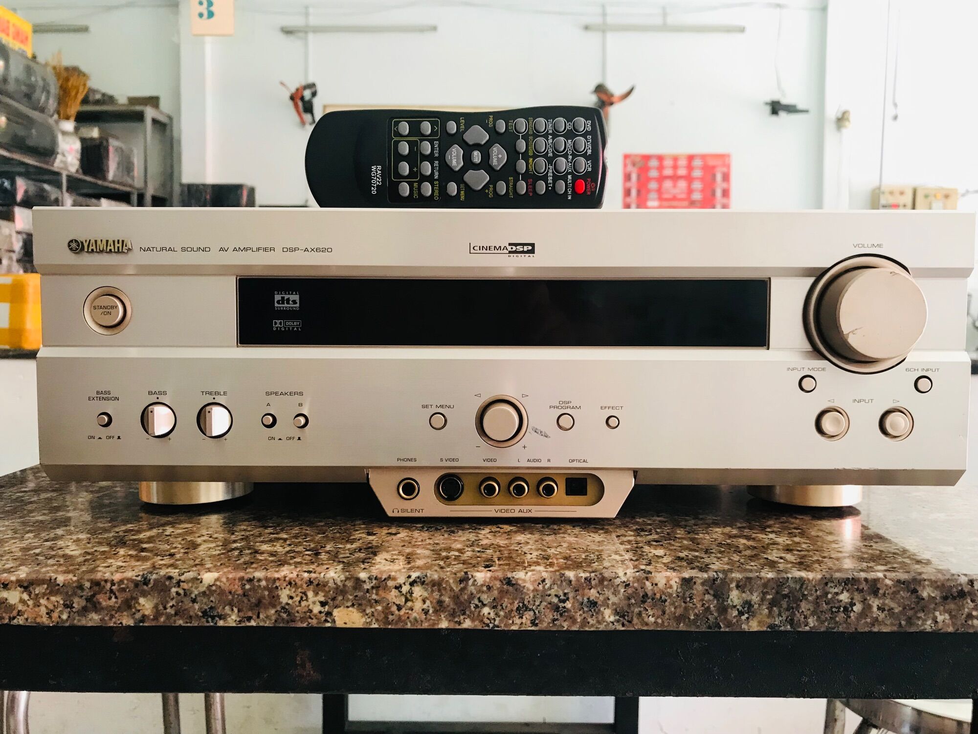 Amply Yamaha DSP-AX620 CS-200w máy chạy 10 sò than zin mới đẹp âm thanh rất hay.