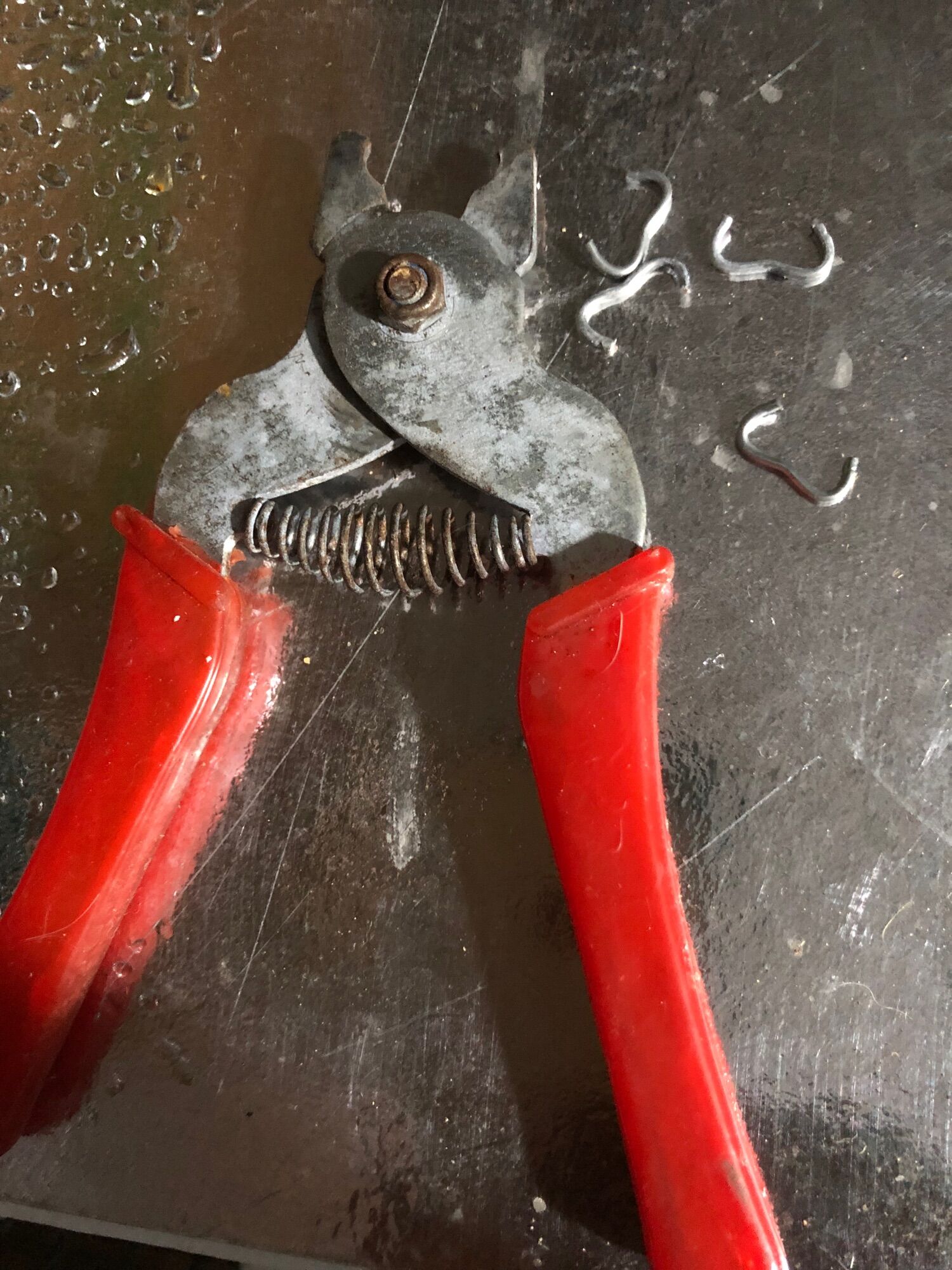 Kìm bấm ghim lồng nuôi thú cưng
