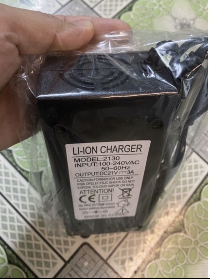 Sạc adapter 21V 3A công suất lớn, có quạt