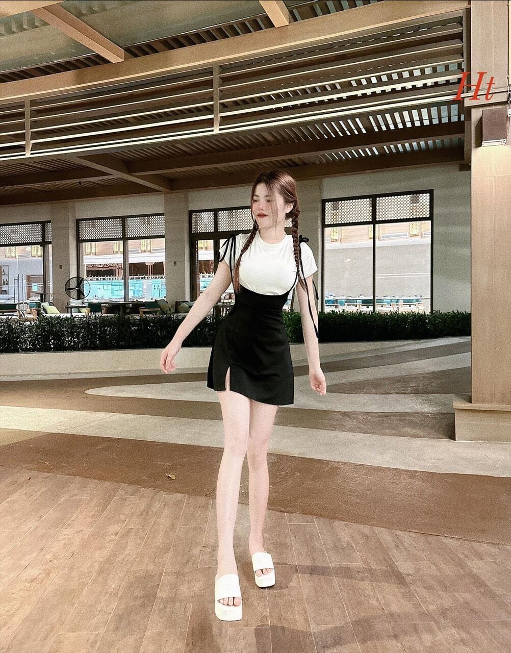 Sét váy yếm 2 dây kèm áo thun trắng HT39