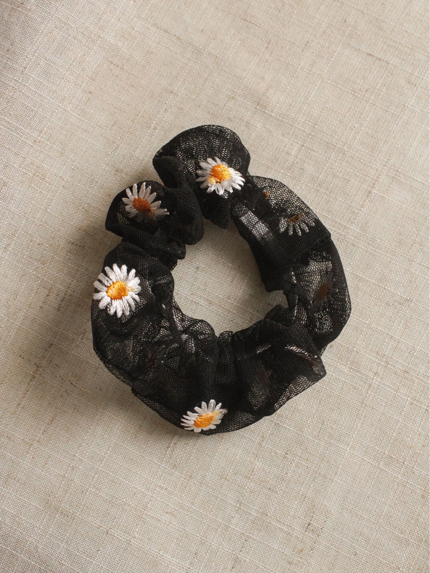 Daisy Scrunchy - Thun Cột Tóc Scrunchy Daisy Storyofadreamer