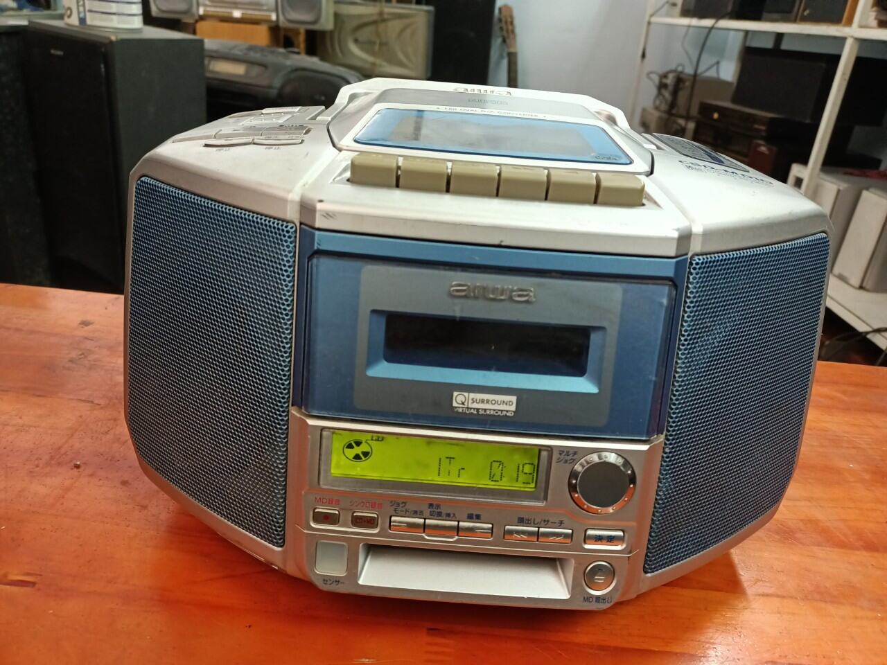 Đài cổ Aiwa MD10
