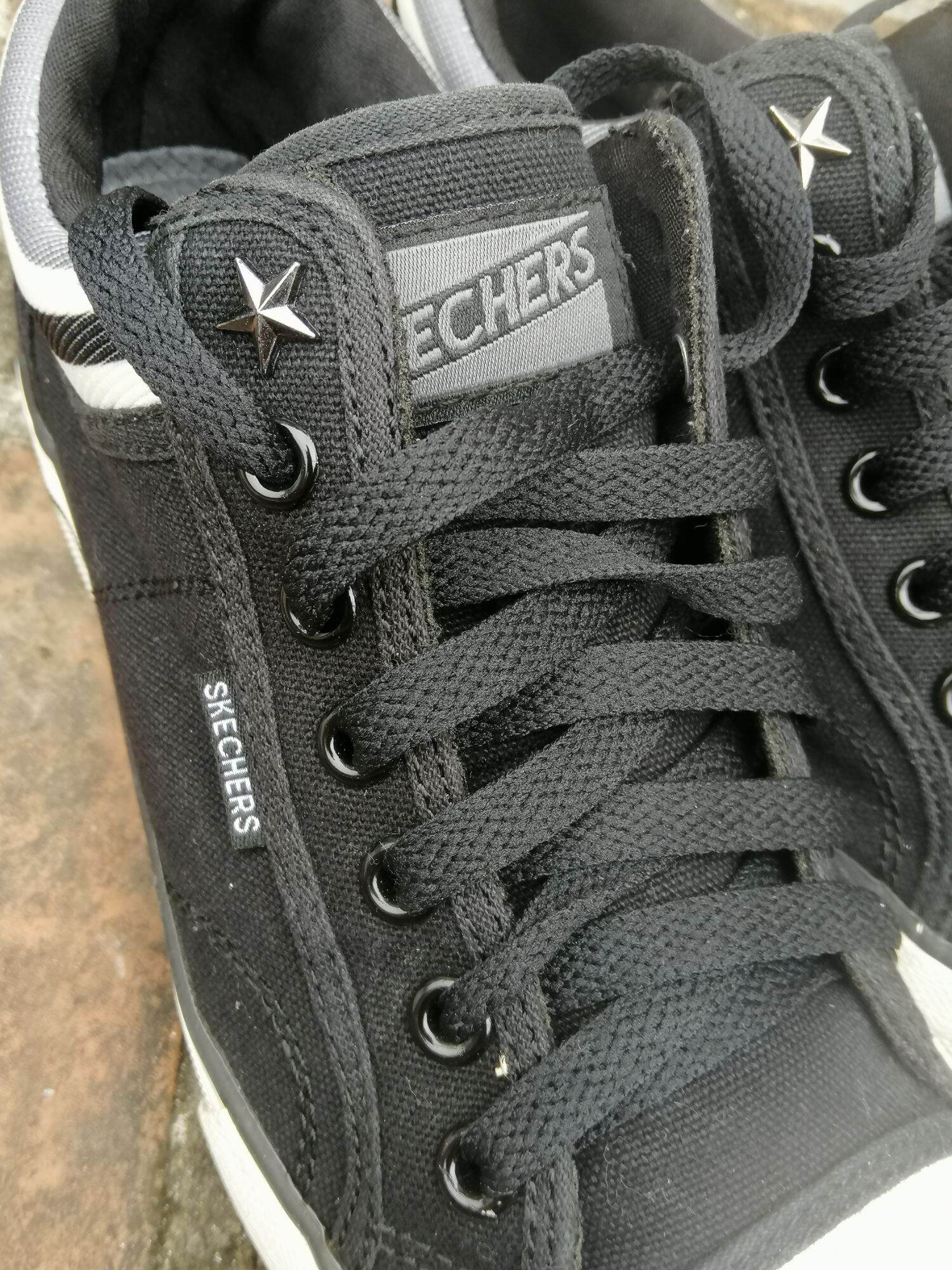 Giầy thể thao nữ hiệu Skechers của Mỹ