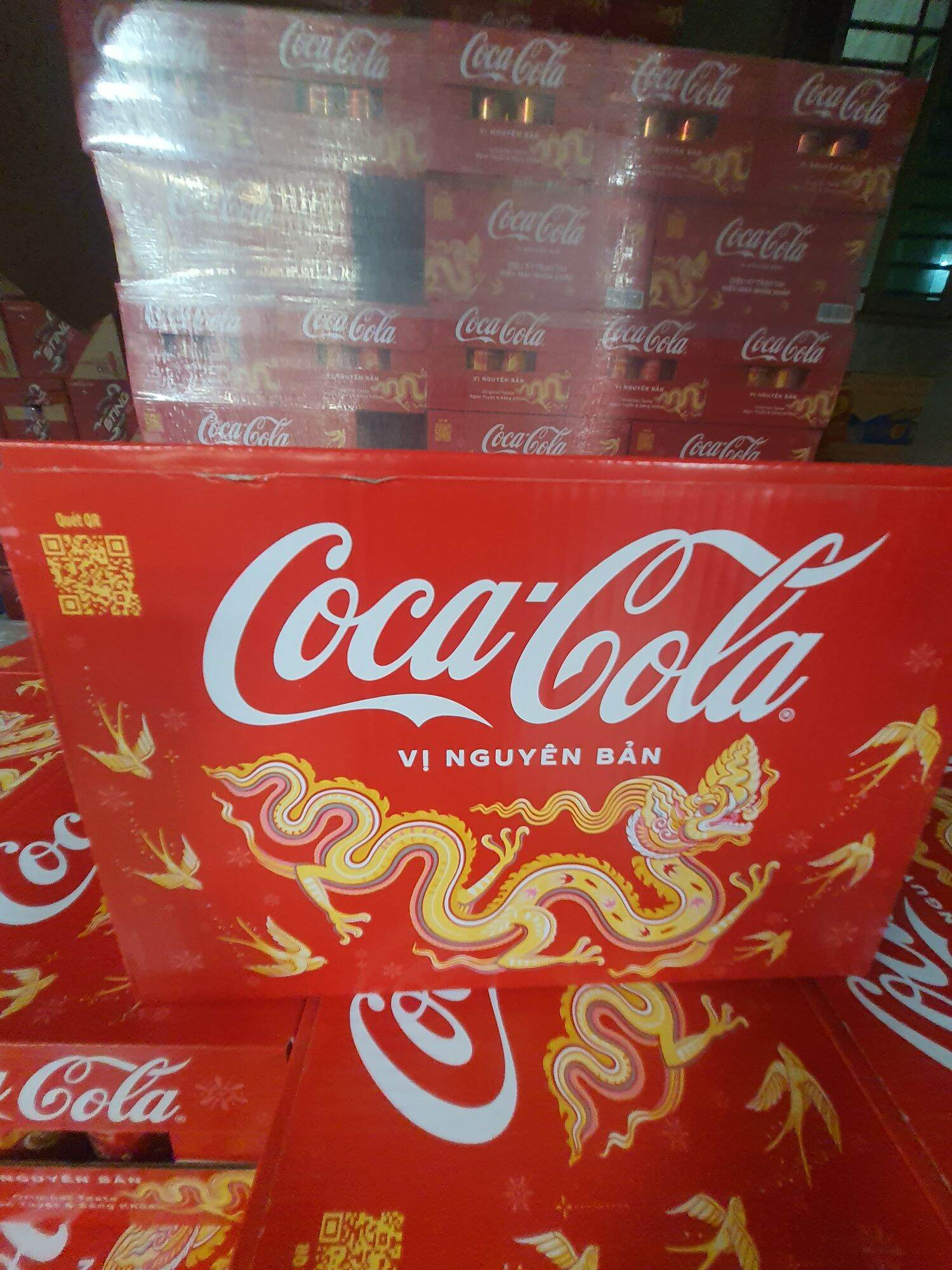 THÙNG 24 LON NƯỚC NGỌT COCA COLA x 320ml