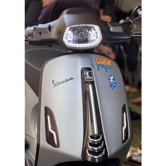 Ốp cà vạt vespa kèm đèn led tun