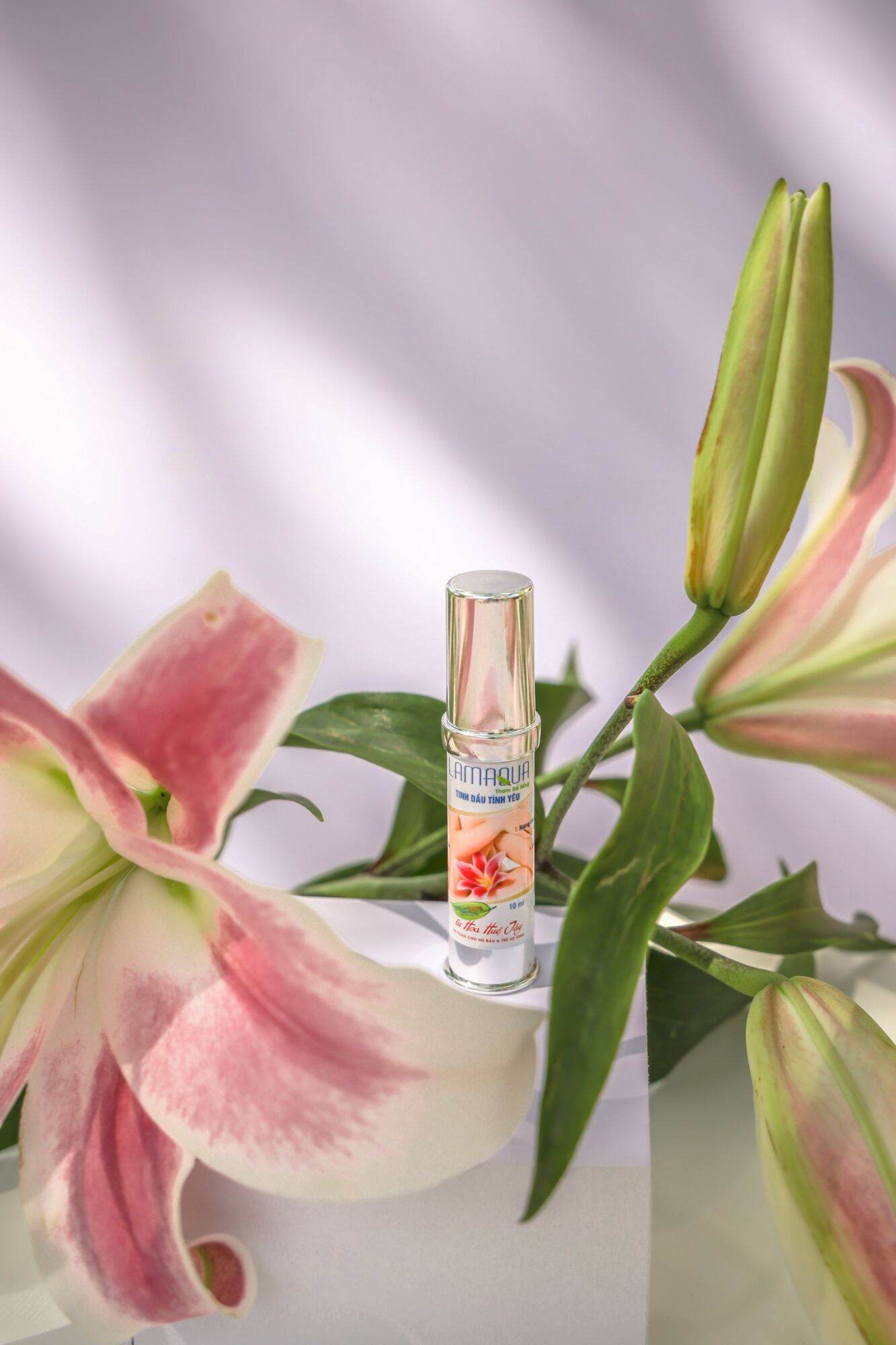 Tinh dầu tình yêu Lamaqua - Chiết xuất hoa nghệ tây 10ml