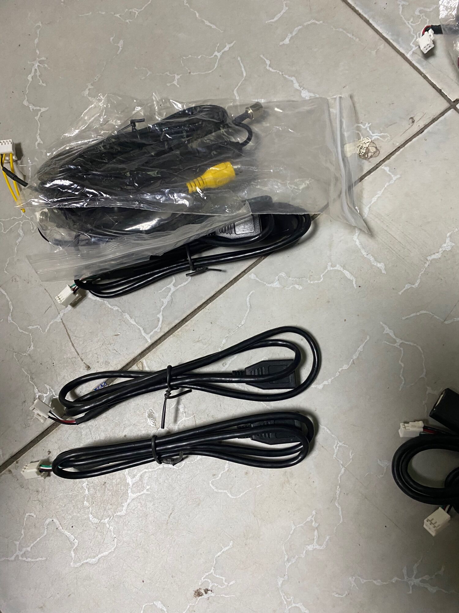 bộ phụ kiện màn android oto 9inch 10inch
