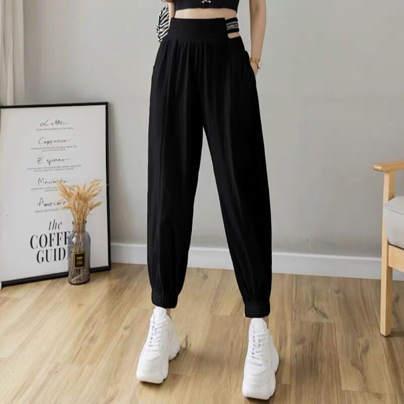 Quần jogger thể thao nữ bo gấu chất poly mặc mùa hè