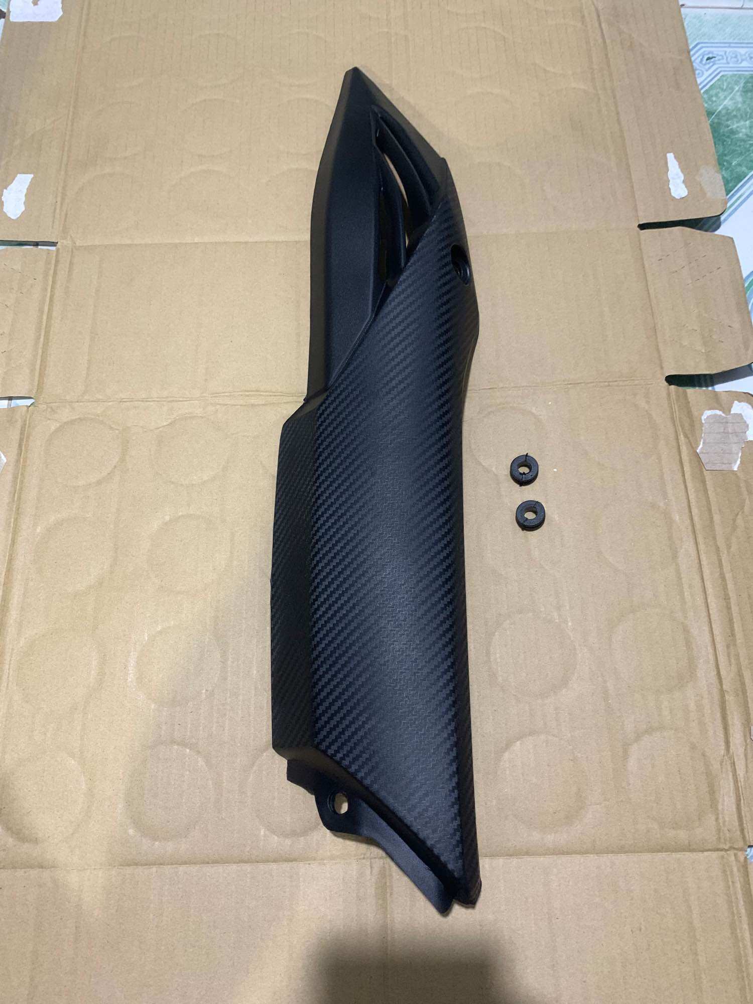 Ốp pô xe winner v1 giả zin