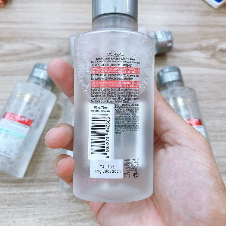 Nước tẩy trang Loreal Paris Revitalift Crystal chai 95ml
