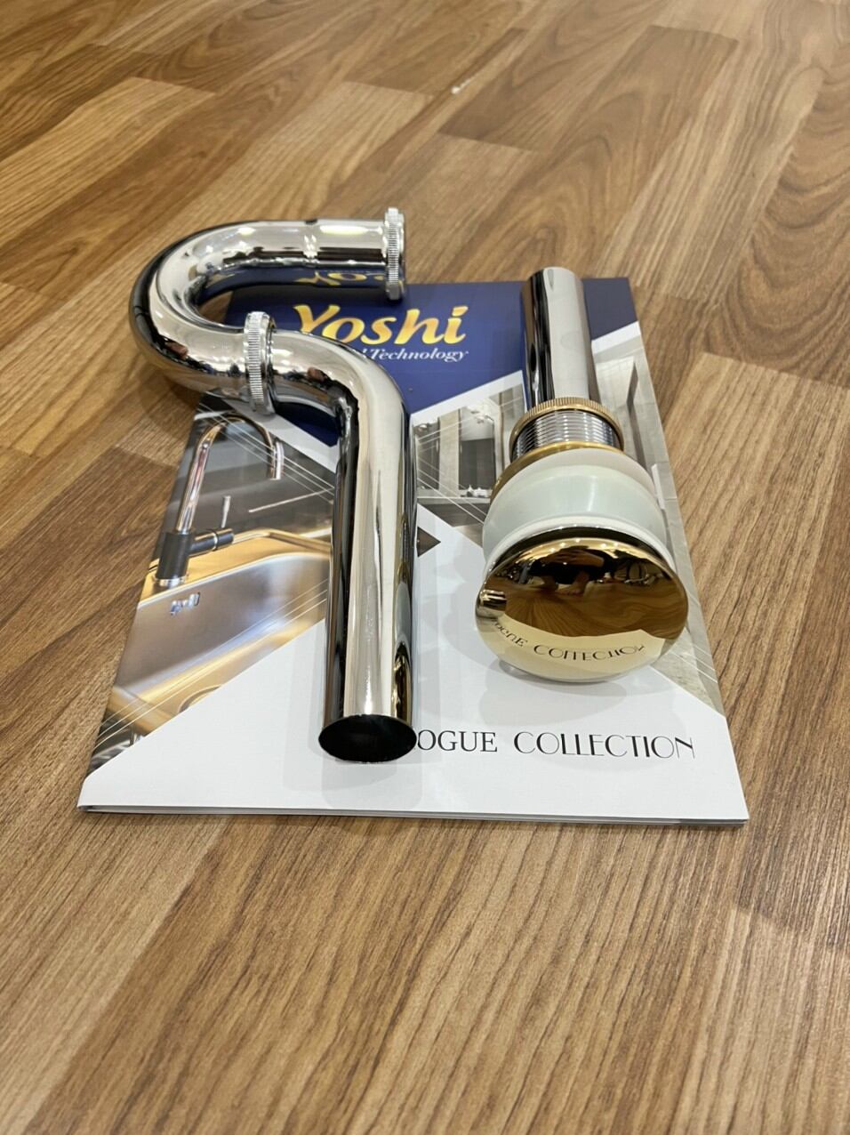 Xiphong xả lavabo. Giá gốc 950000đ.