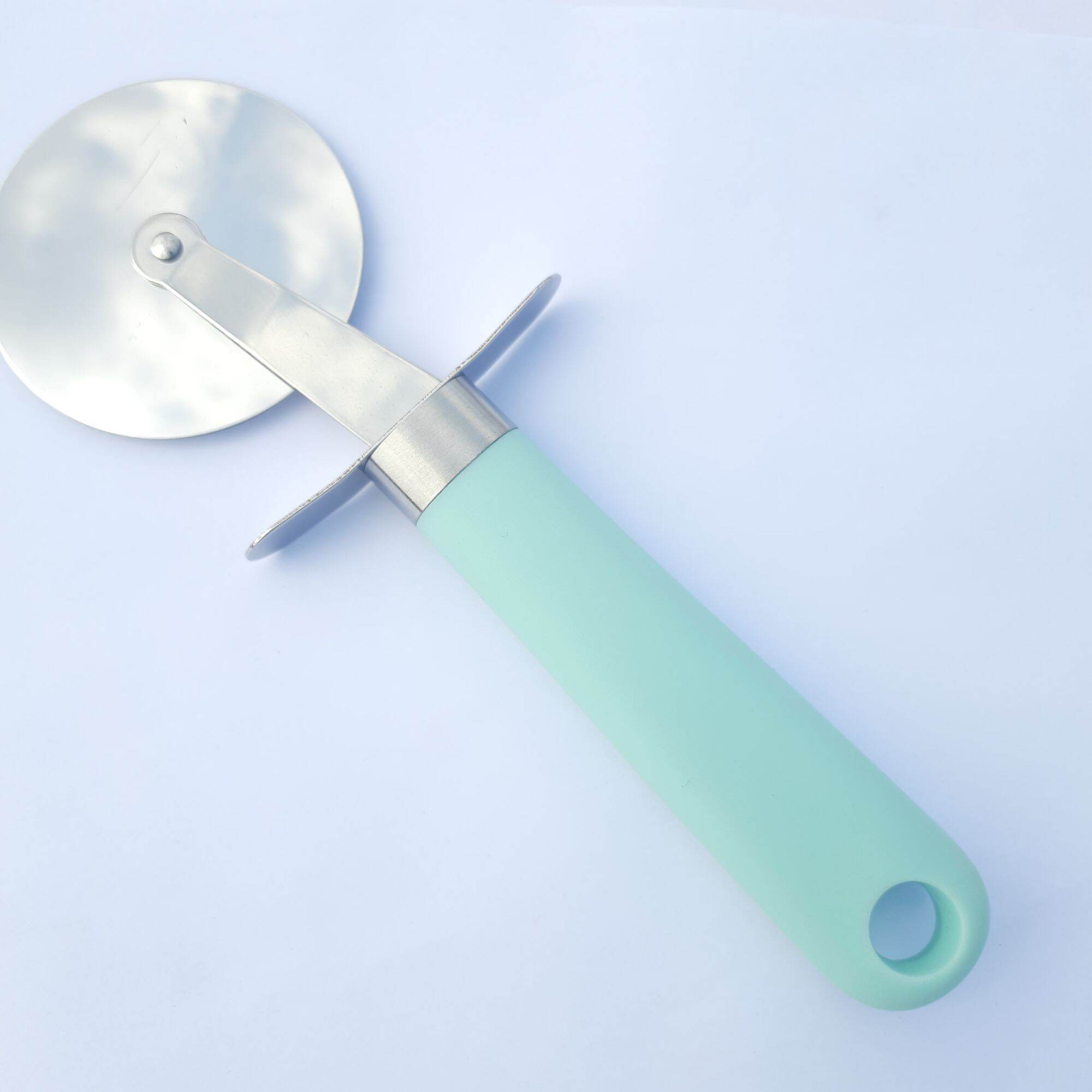 dụng cụ cắt bánh