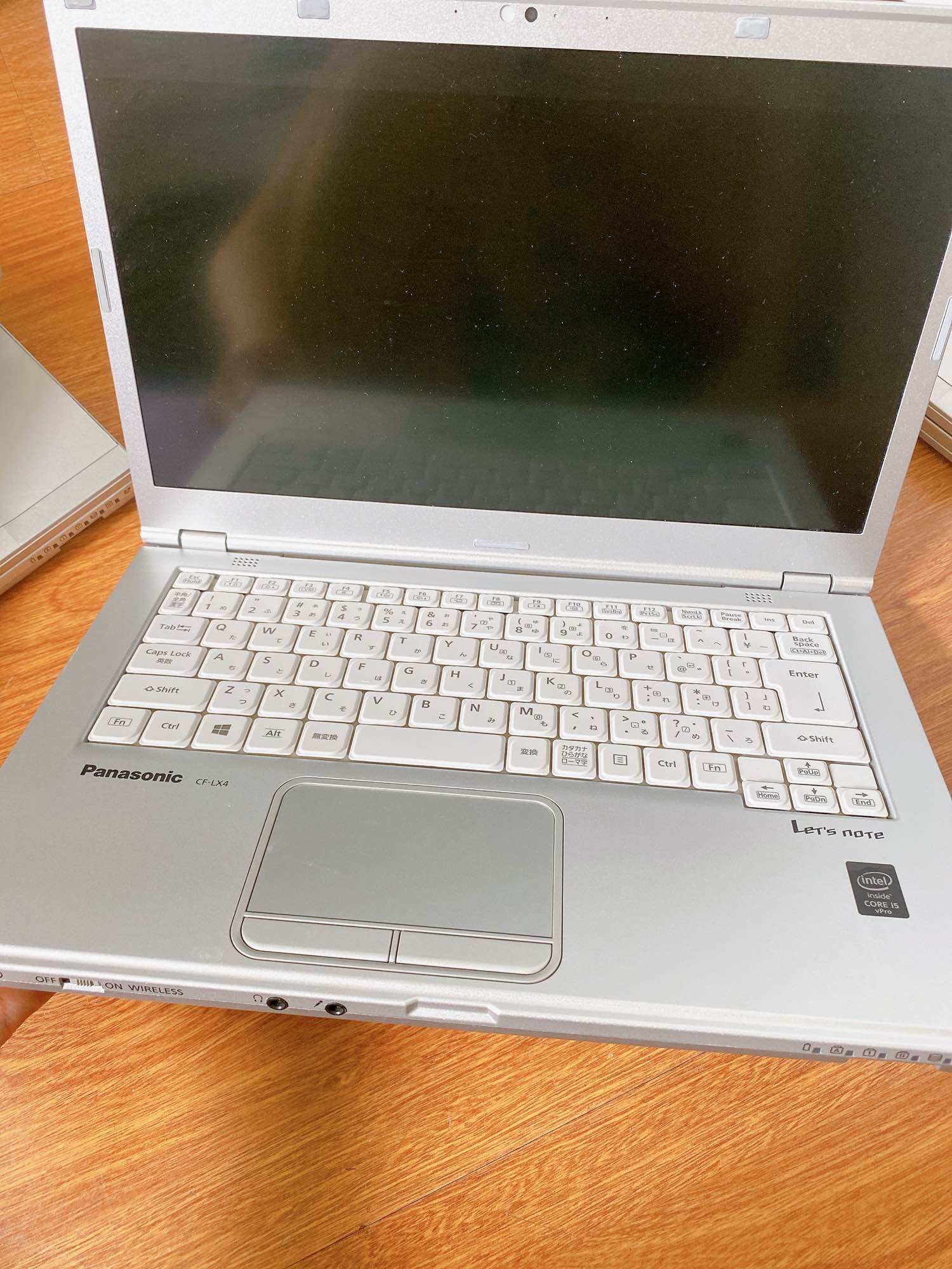 [Made in Japan] Laptop panasonic LX4