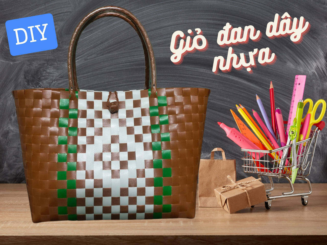 Giỏ đan dây nhựa, giỏ đan tay, túi xách nữ màu nâu trắng, làn, giỏ xách