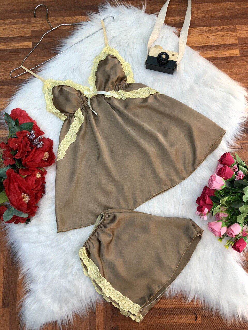 Đồ ngủ lụa satin phối viền ren sexy