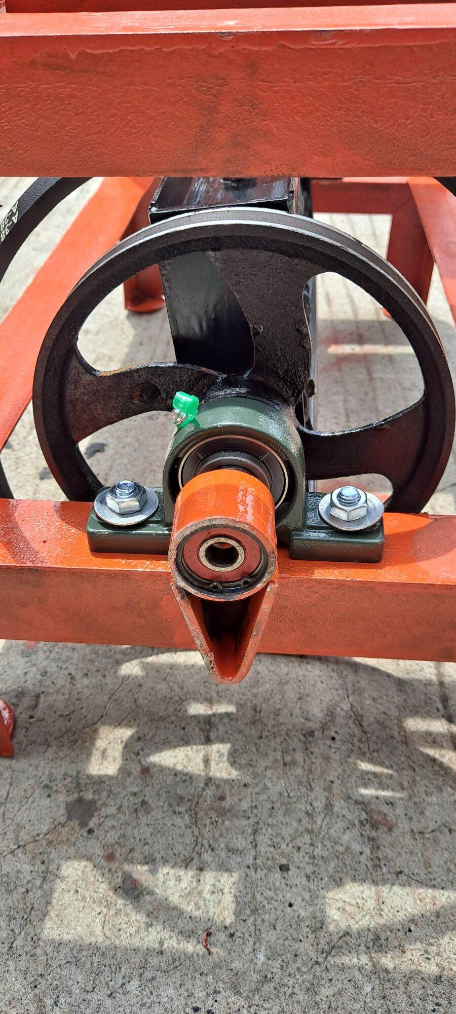 máy duỗi sắt 6,8 con lăn thép