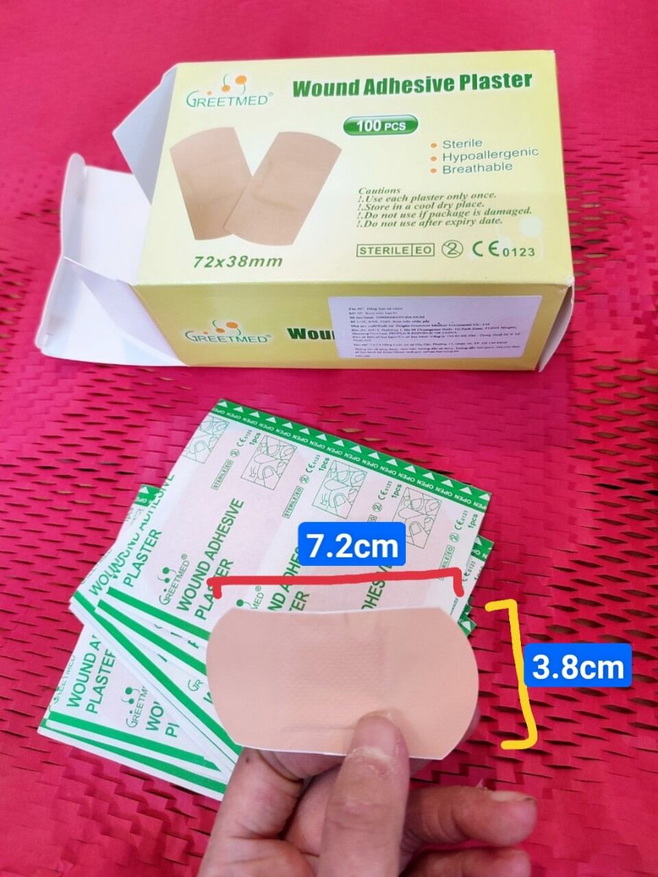 Miếng băng cá nhân bản to mềm kích thước 7.2 x 3.8 cm hộp 100 miếng