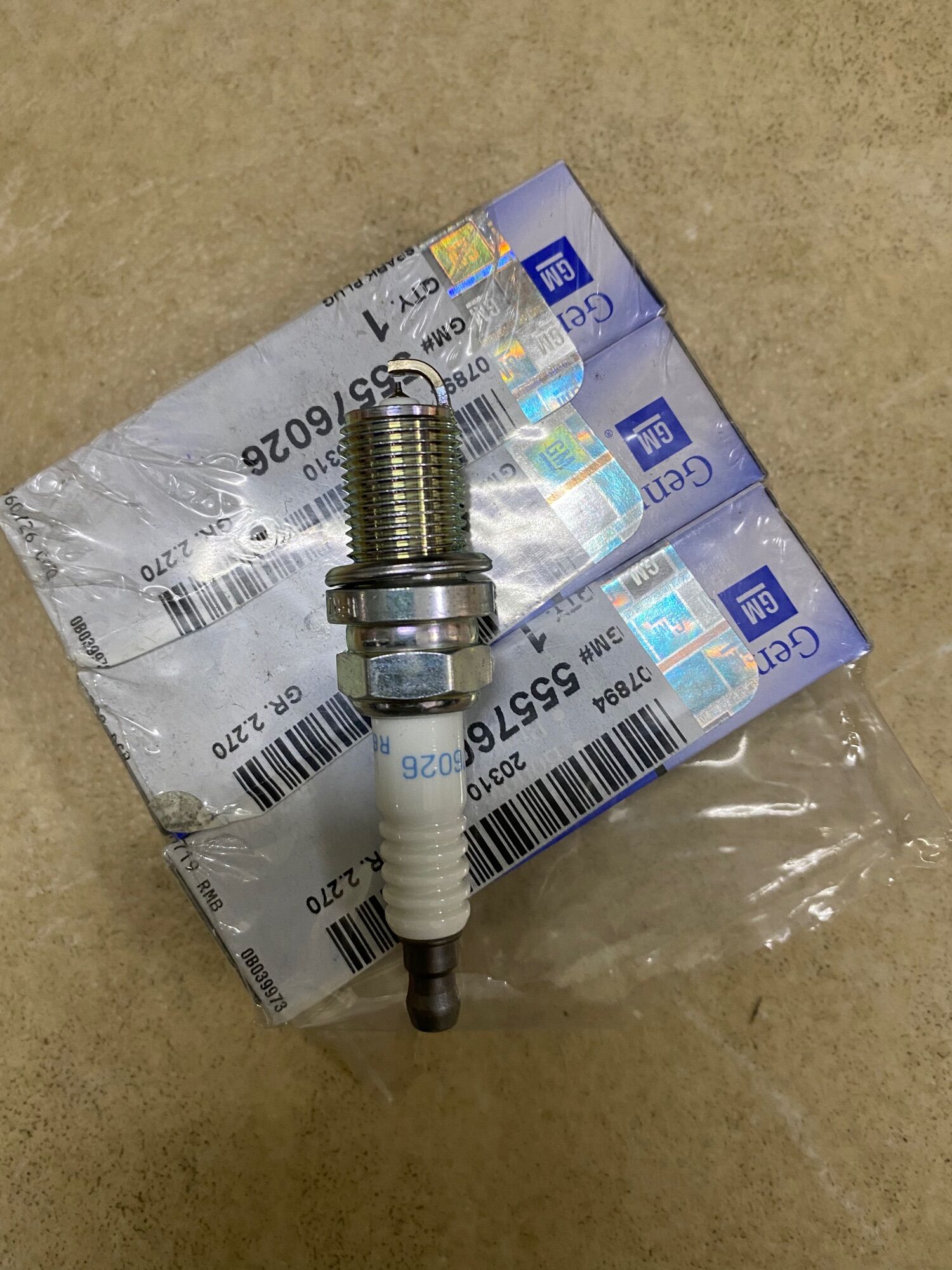 Bugi đánh lửa chervolet trax xịn gm:55576026