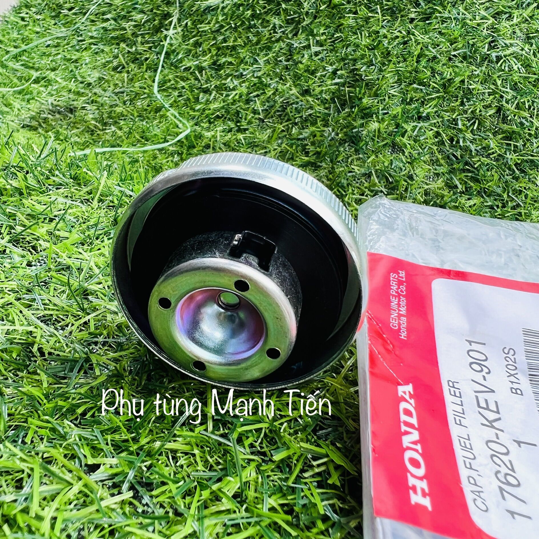 Nắp bình xăng made in Thái Lan (XA5.7)