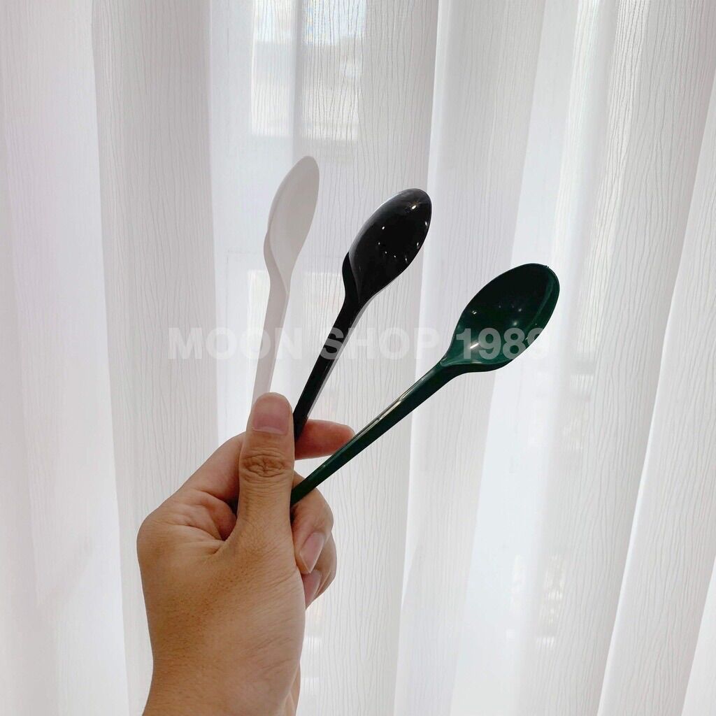 Combo 100 muỗng nhựa trắng/đen /đỏ /vàng dài 20cm cao cấp dùng cho trà sữa