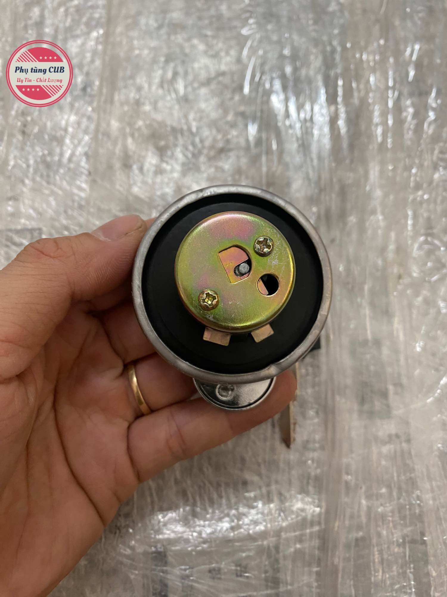 Nắp bình xăng xe cub, 67 có chìa khoá