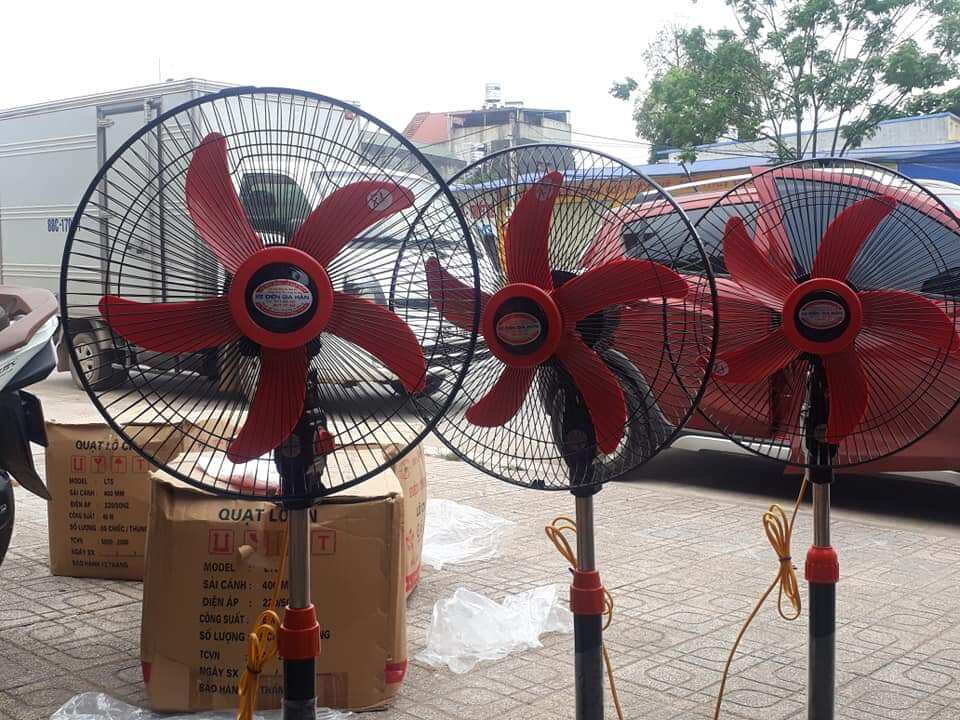 Quạt ac quy 12v kẹp bình ac quy khi mất điện