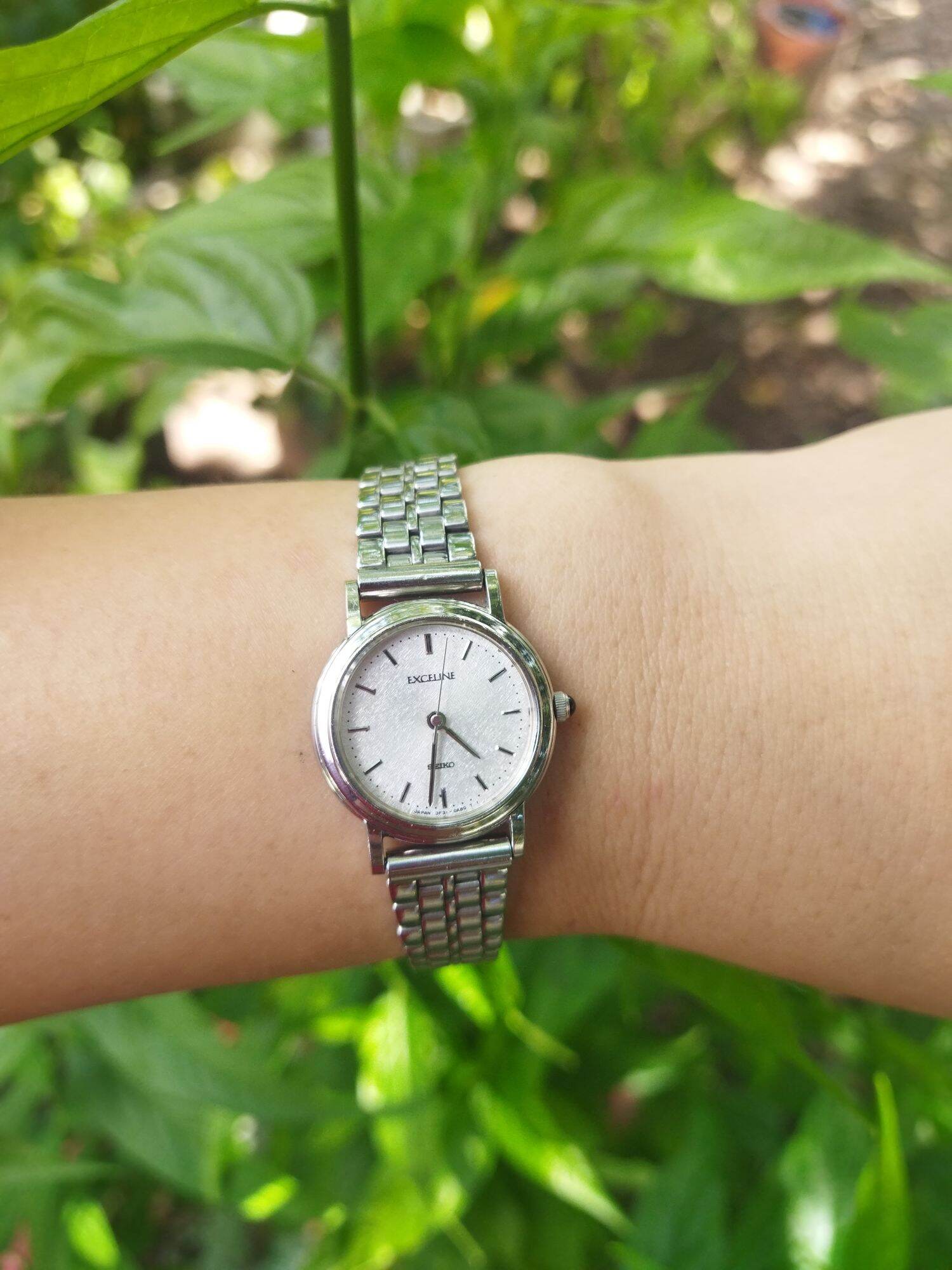 Đồng hồ nữ Seiko