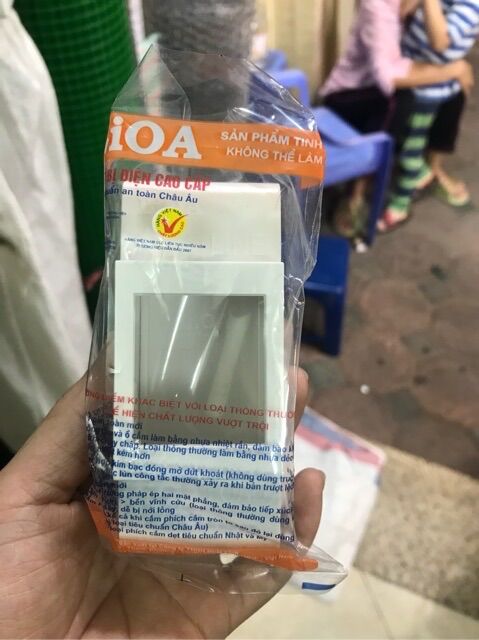 Cầu dao tự động ,át Áptomat Lioa