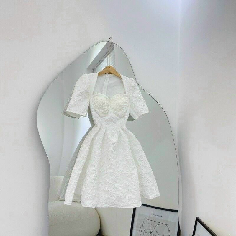 ĐẦM GẤM TAY PHỒNG CÚP NGỰC