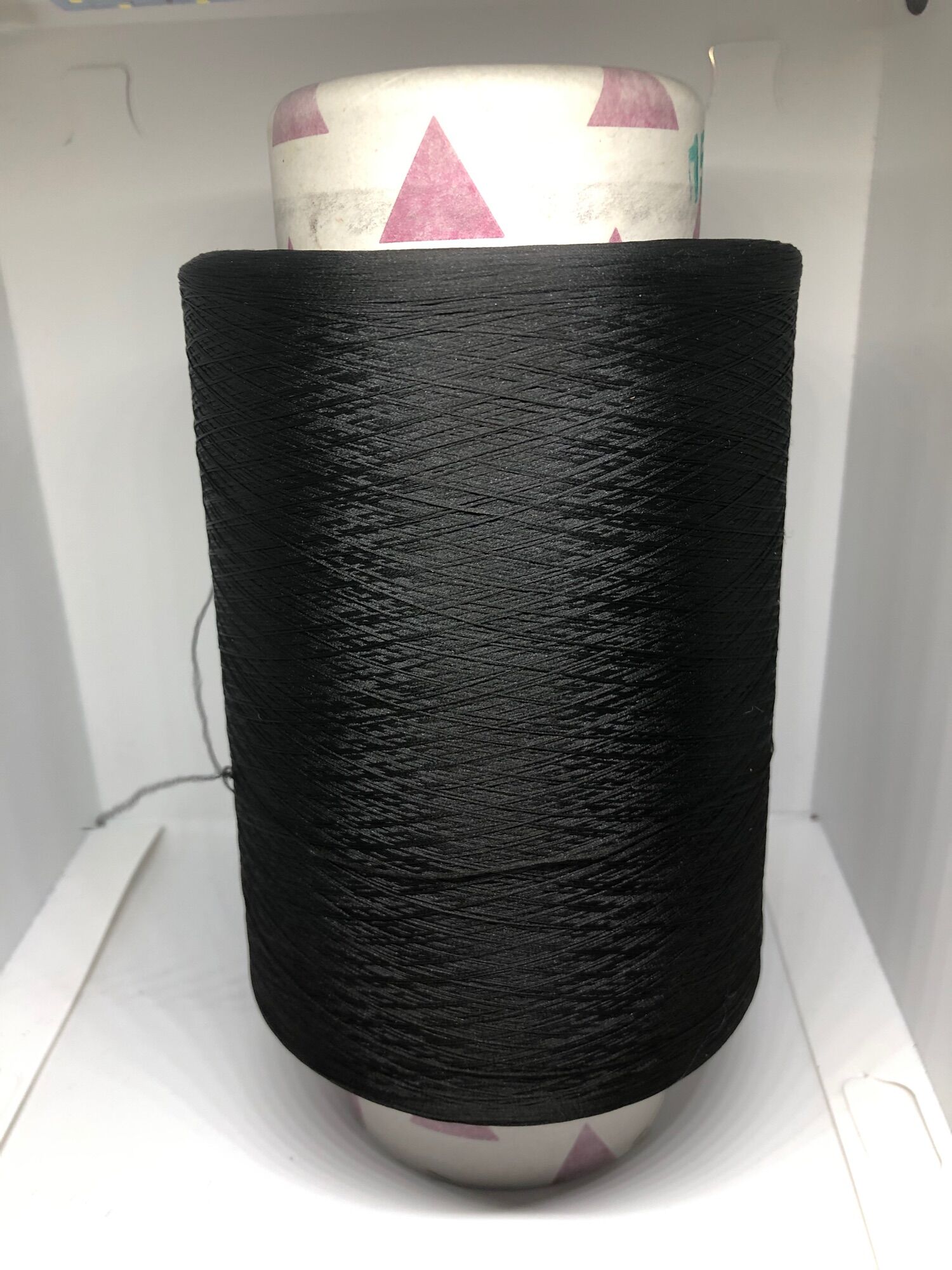 Tơ vắt sổ màu đen 150 Hạnh Liễu ( 1 cuộn 600g - 650g )