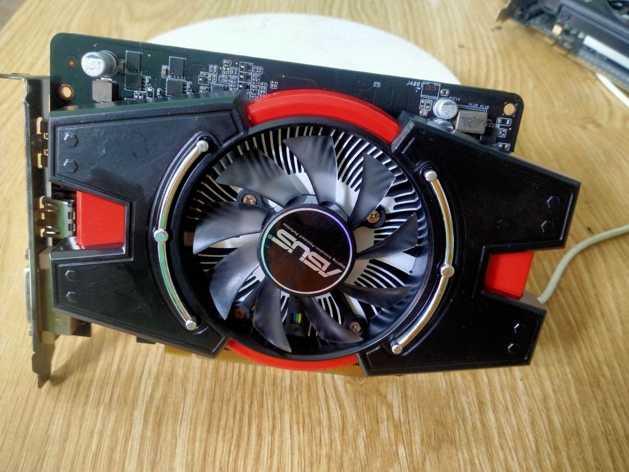card màn hình đồ họa asus HD 7750 d5 1gb