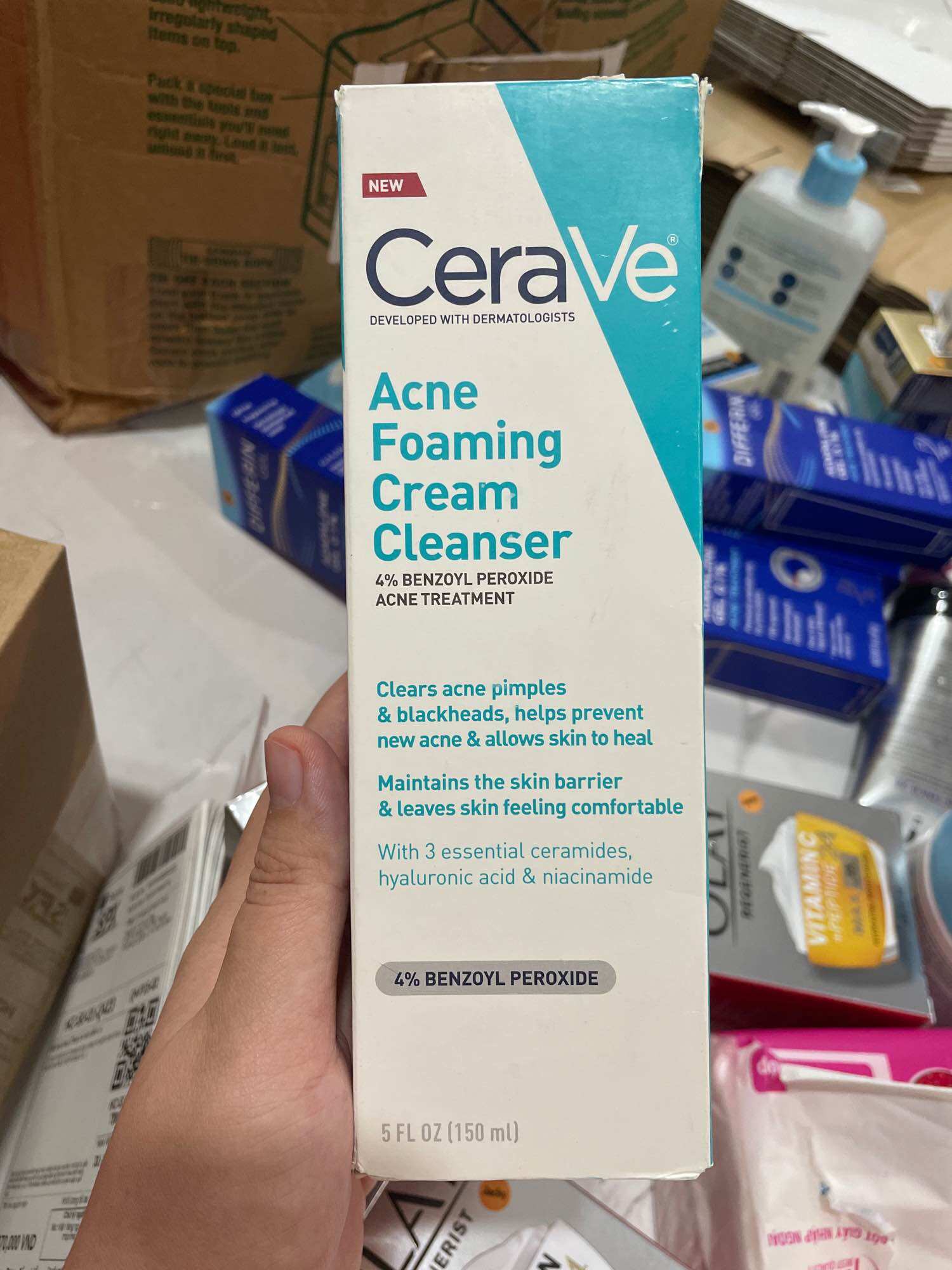 Sữa rửa mặt Cerave Acnes Cream Cleanser 150ml