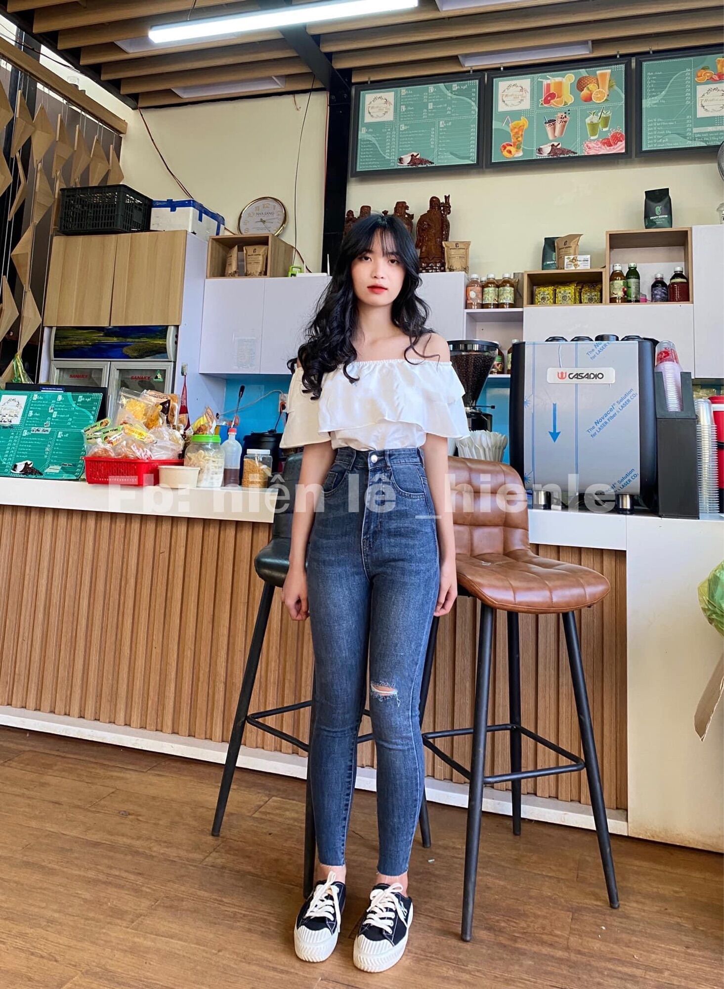 Set Jeans dài co giãn rách 1line + Áo bẹt vai bèo
