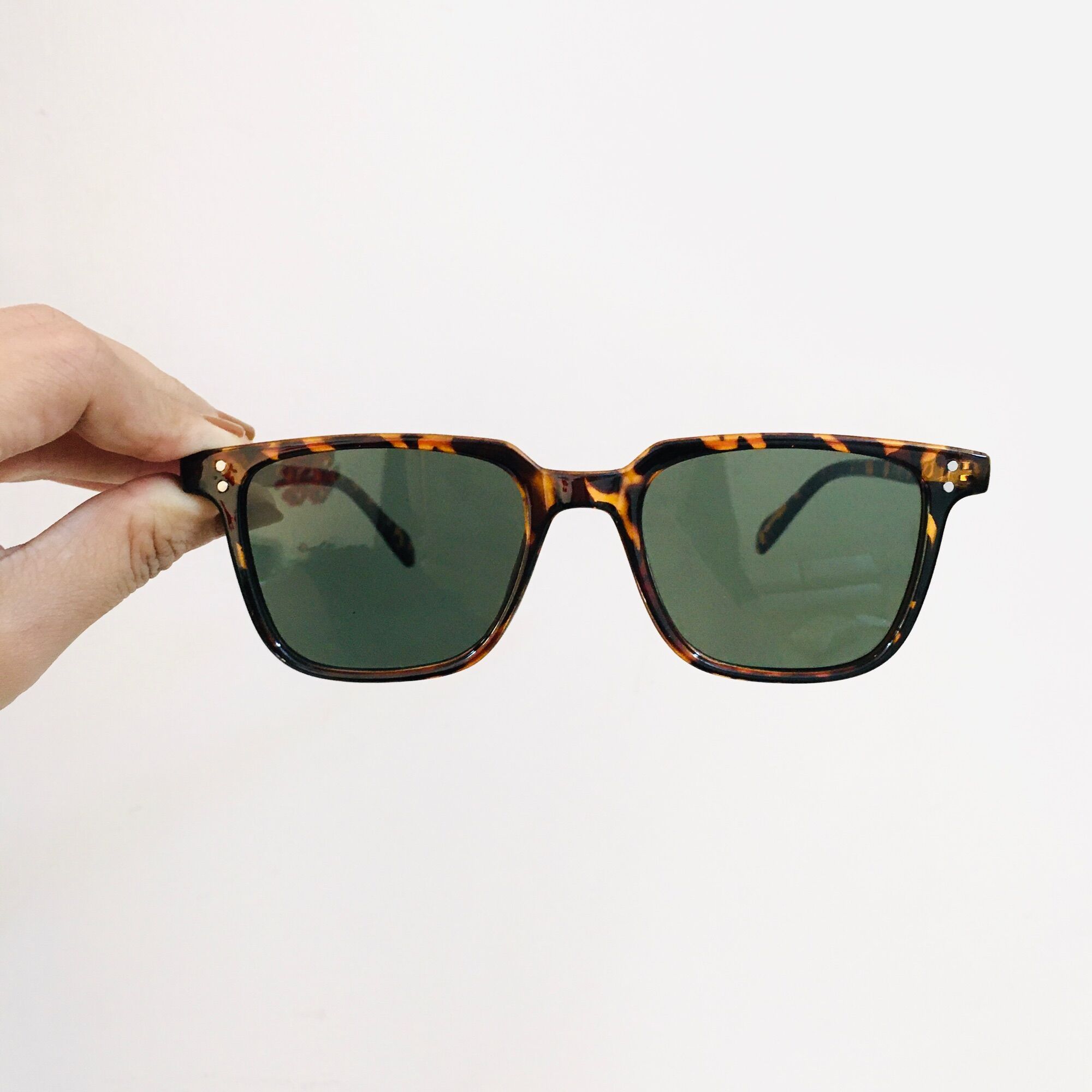 Kính da beo KK072 đồi mồi