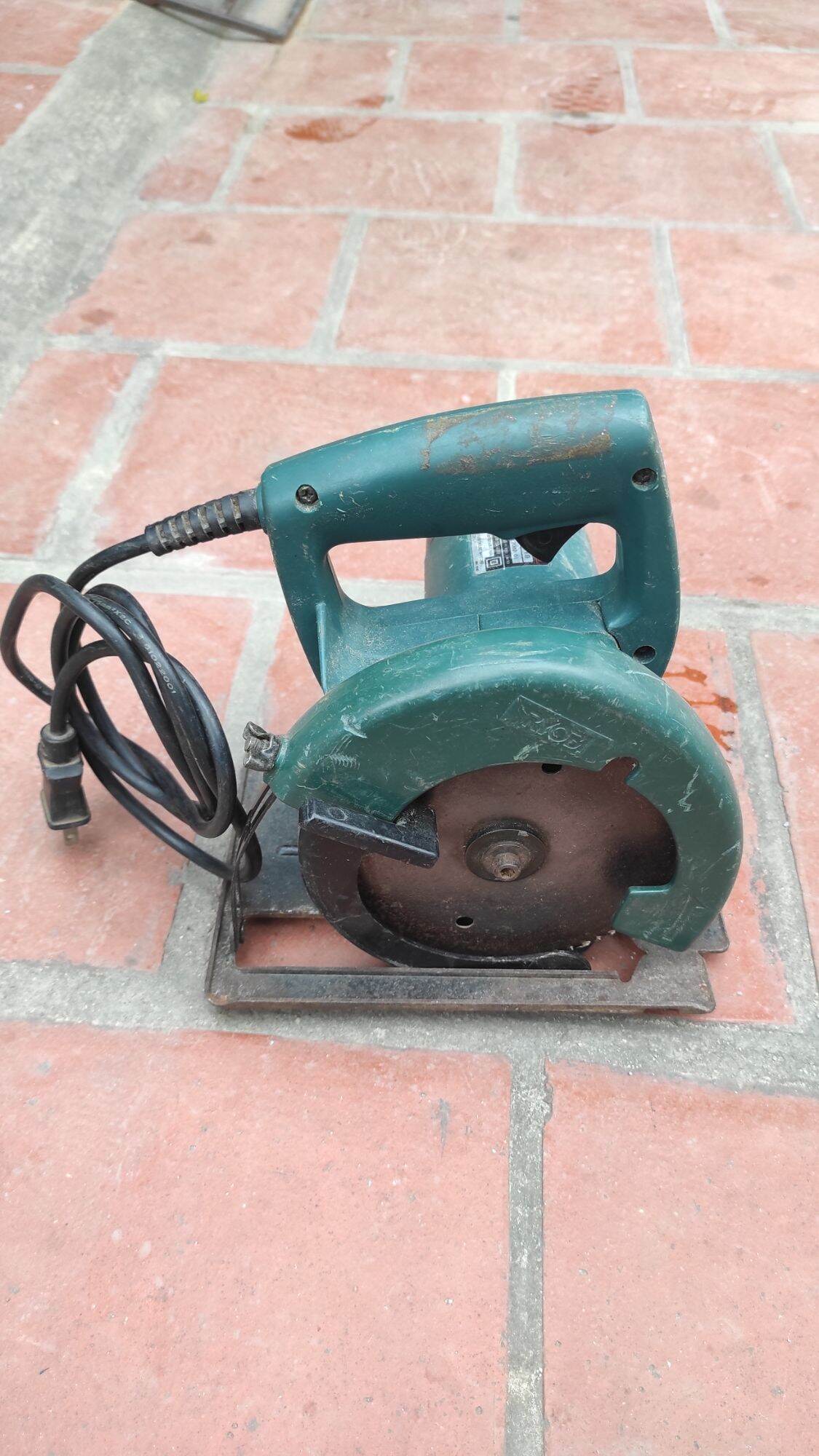 máy cắt gỗ bãi nhật