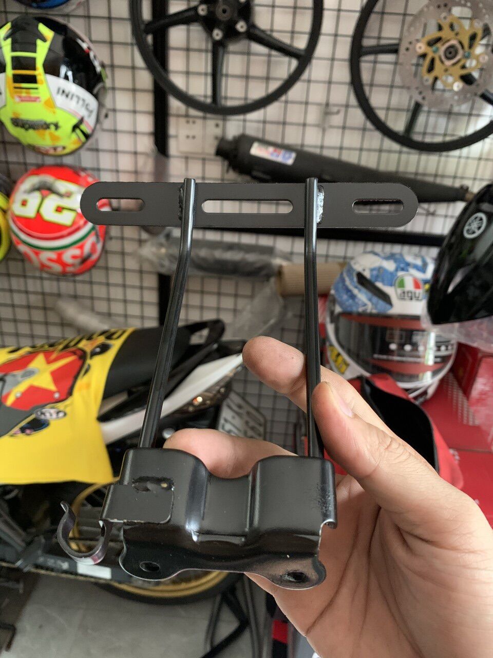 Pat biển số satria fi hàng suzuki indonesia