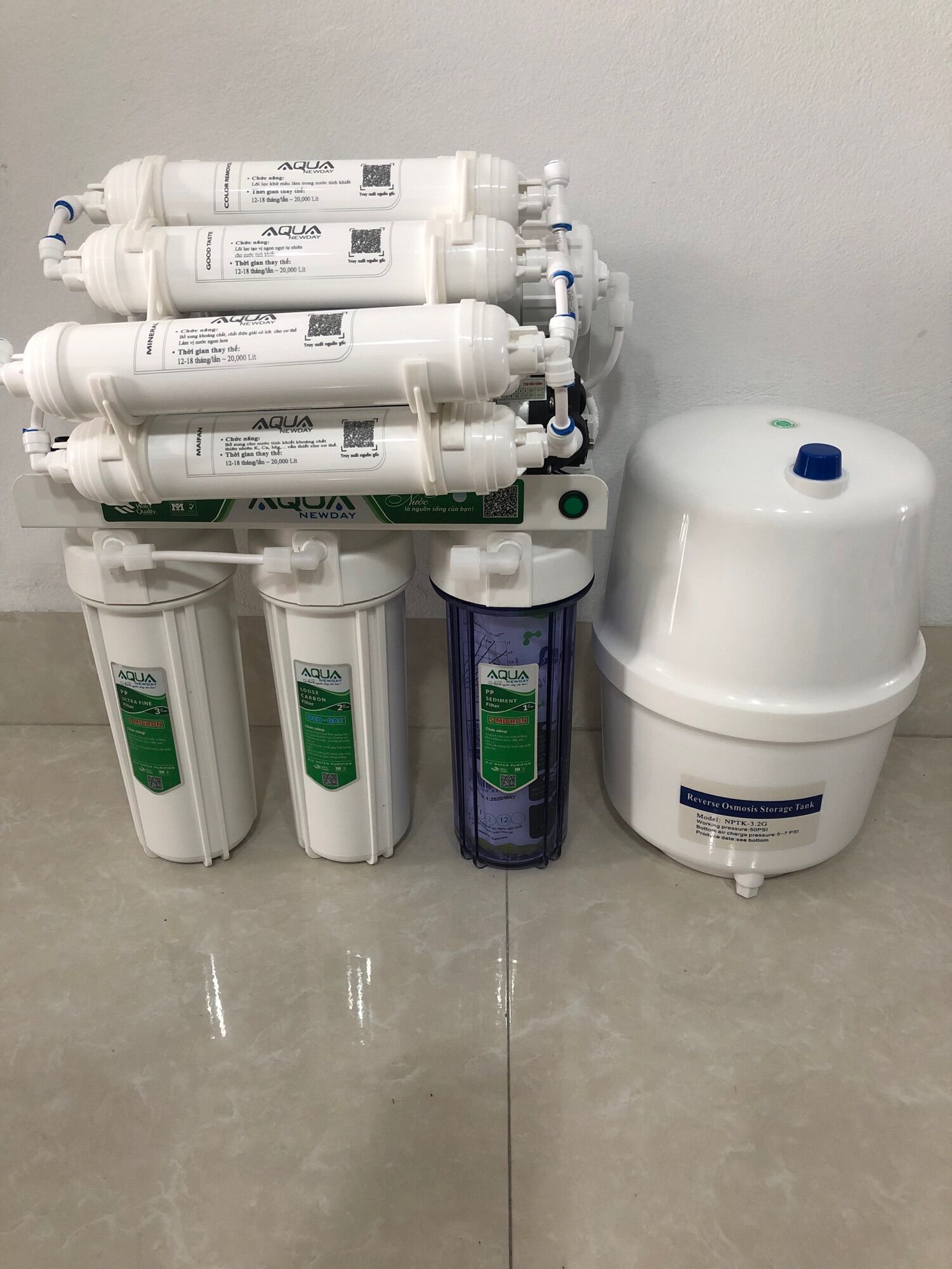 Máy lọc nước RO AQua 9 cấp không tủ để gầm